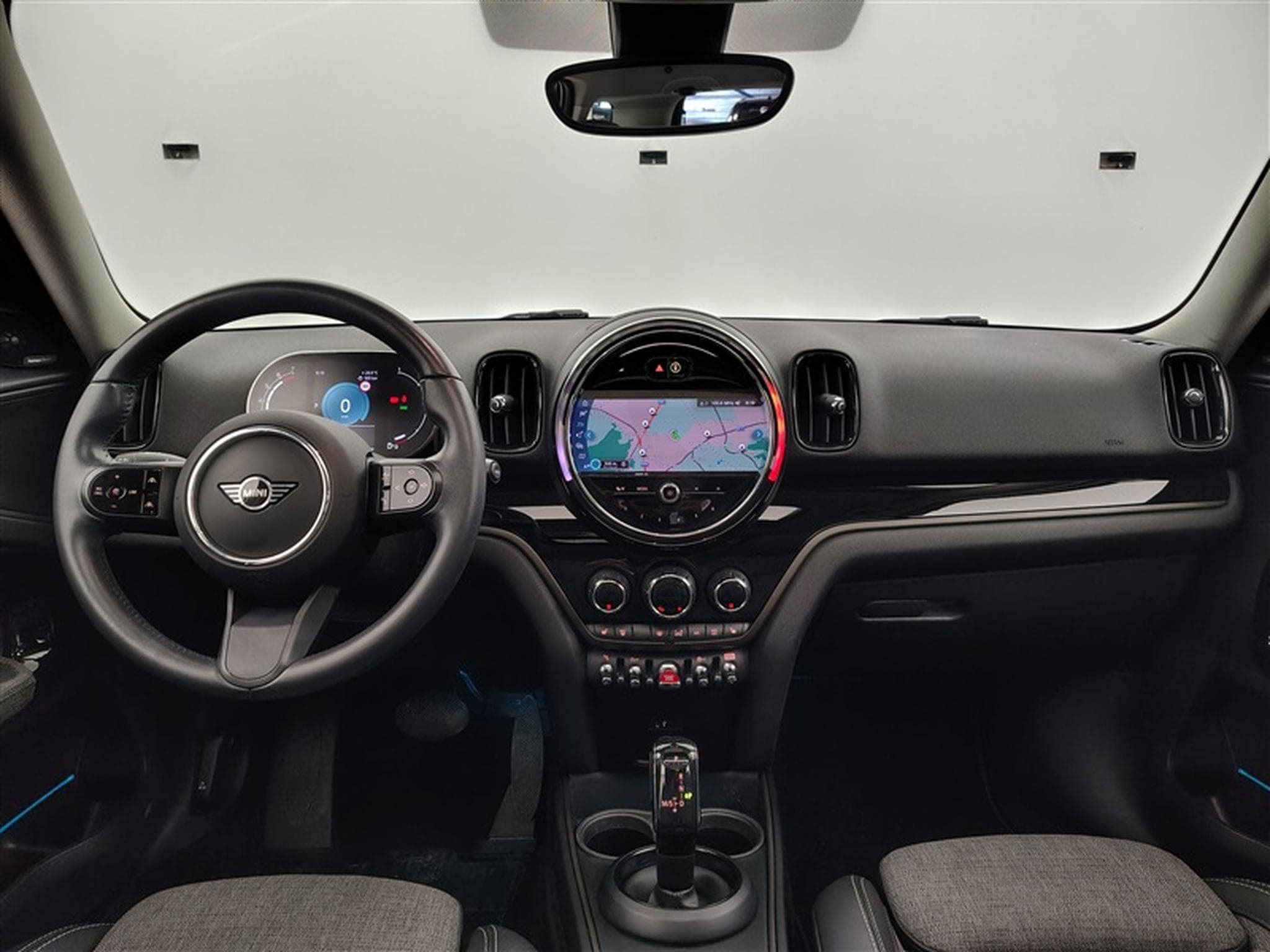 MINI Countryman 1.5A Navi / Led / Toit Pano (2022) - Photo 8