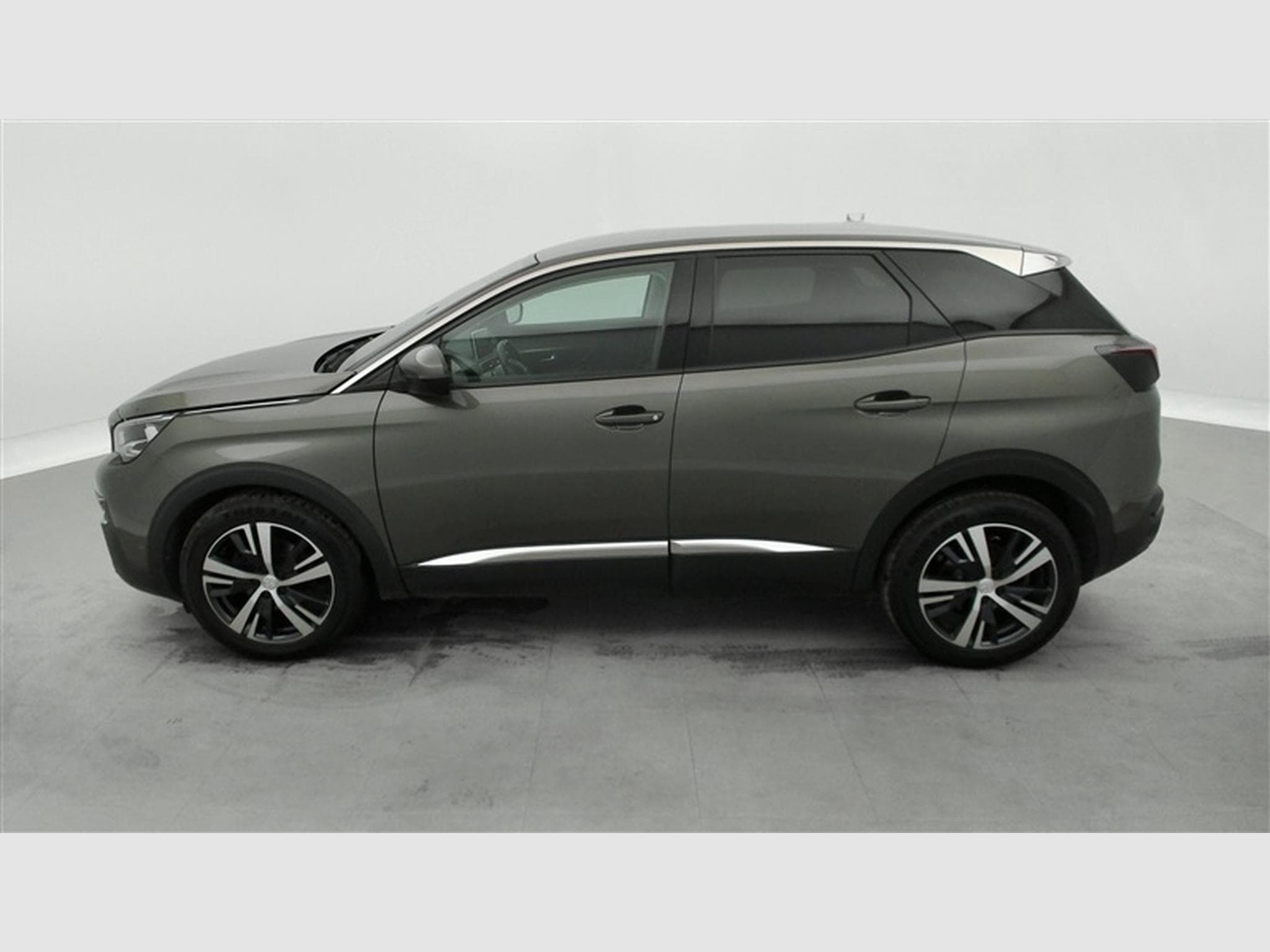 Peugeot 3008 1.2 EAT8 Allure Navi / PDC+Caméra (2019) - Photo 3