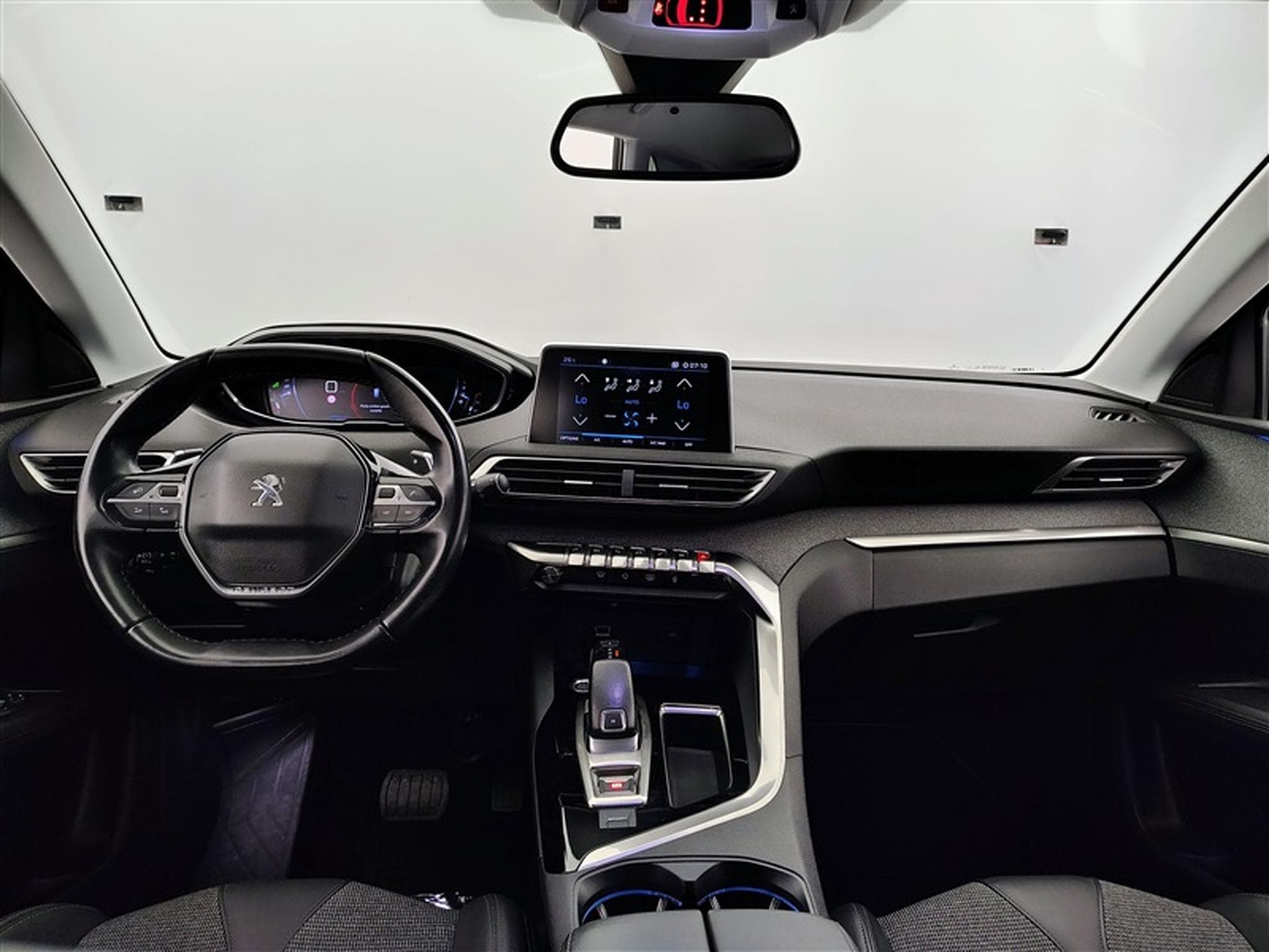 Peugeot 3008 1.2 EAT8 Allure Navi / PDC+Caméra (2019) - Photo 8