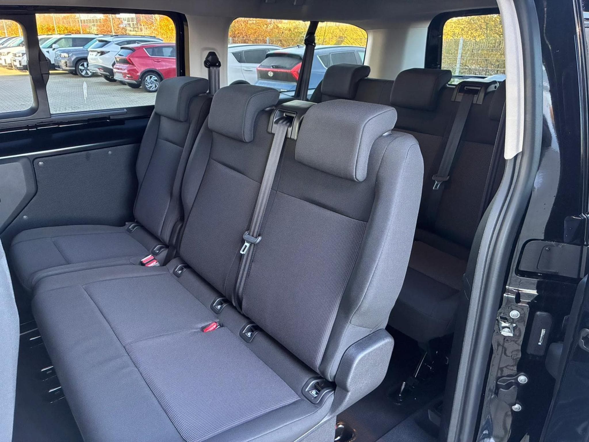 Opel Vivaro Kombi XL (2025) - Foto 8