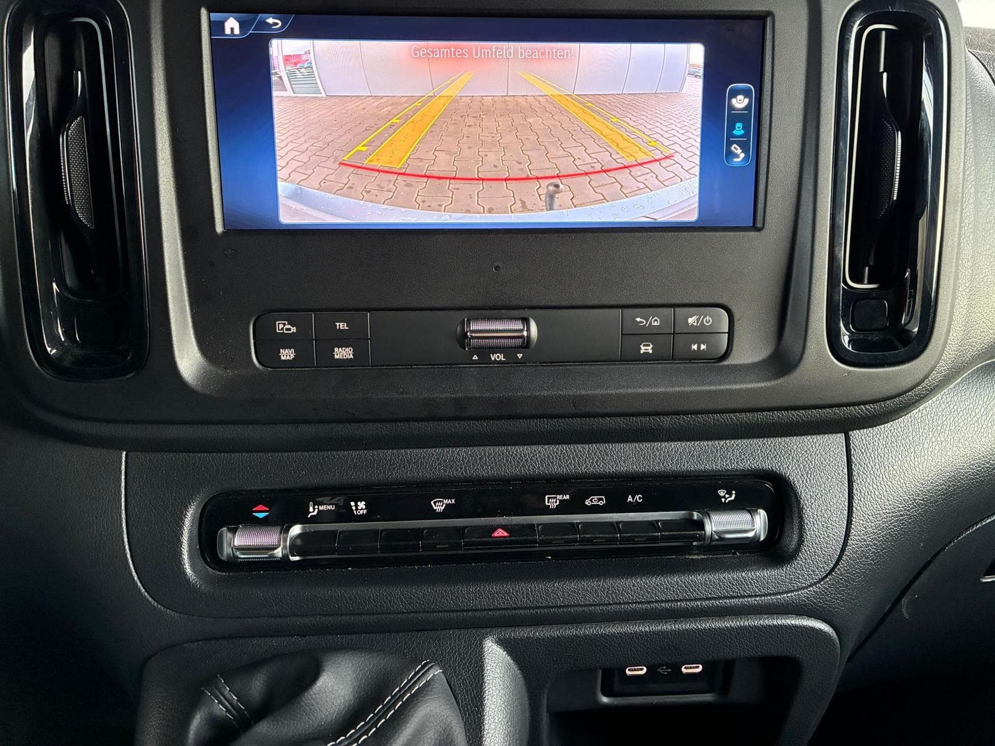 Mercedes Vito Standard (2024) - Photo 15