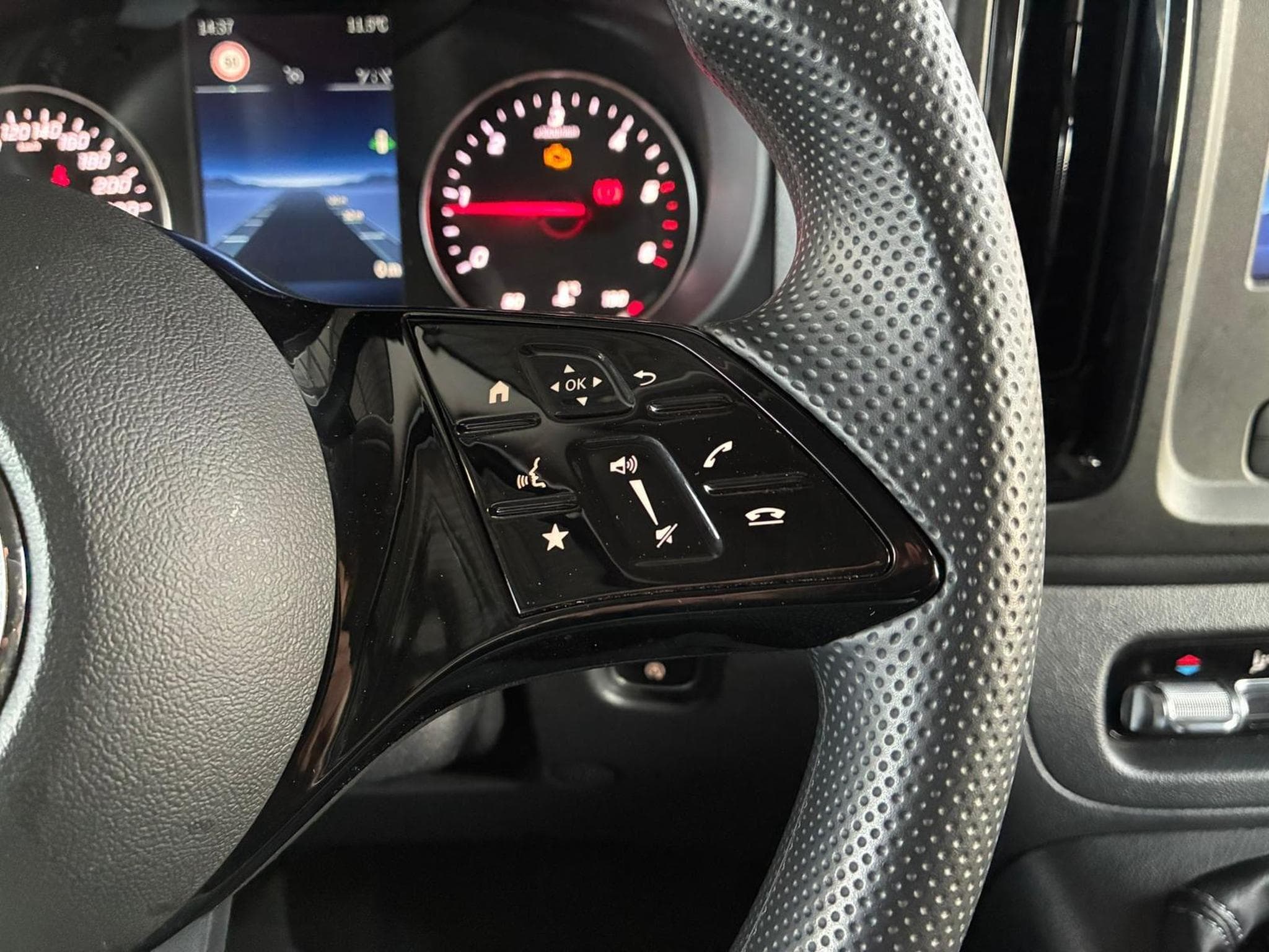 Mercedes Vito Standard (2024) - Photo 18