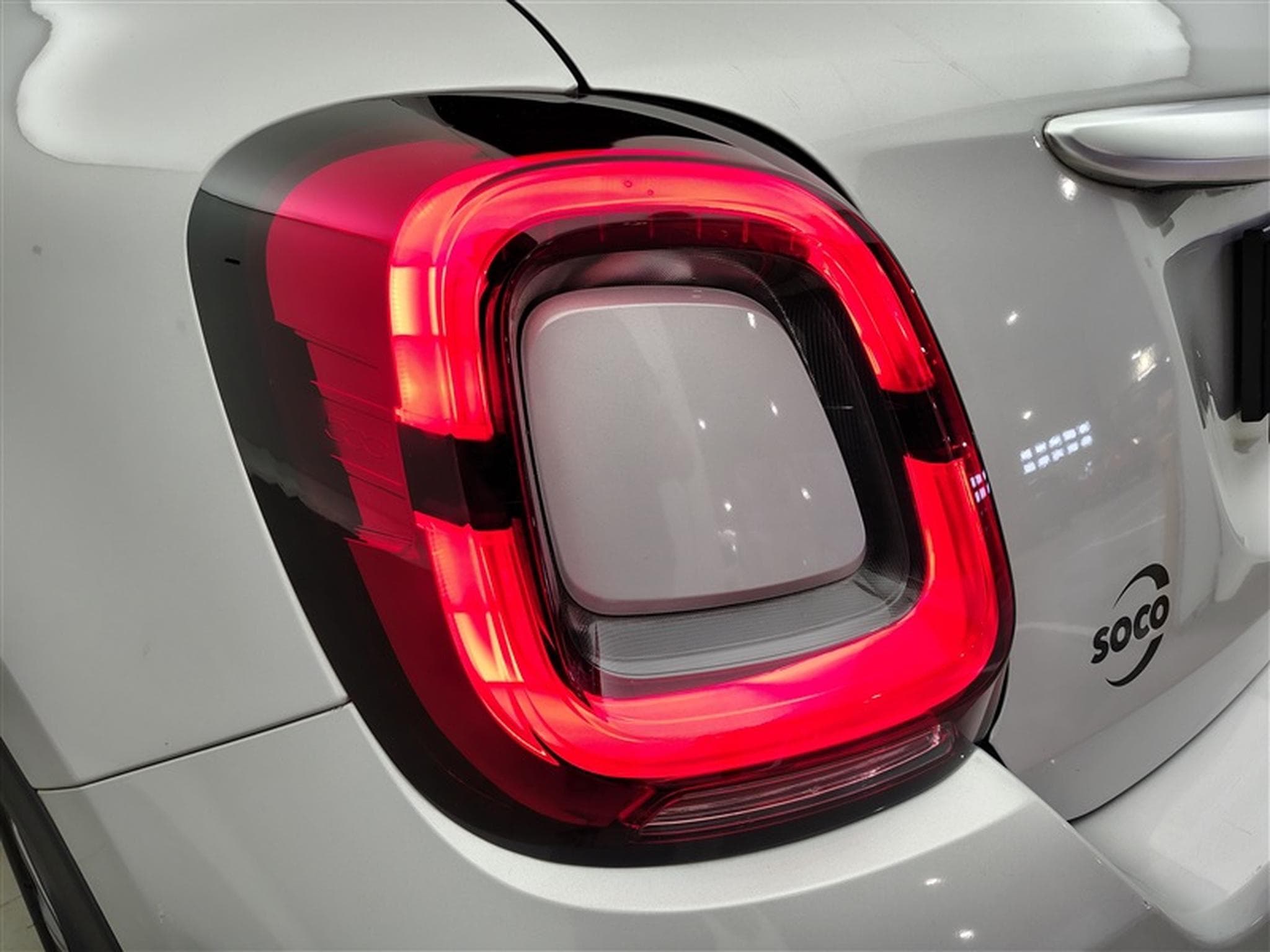 Fiat 500X 1.0 FireFly 120 NAVI / CLIM / TEL (2023) - Photo 16