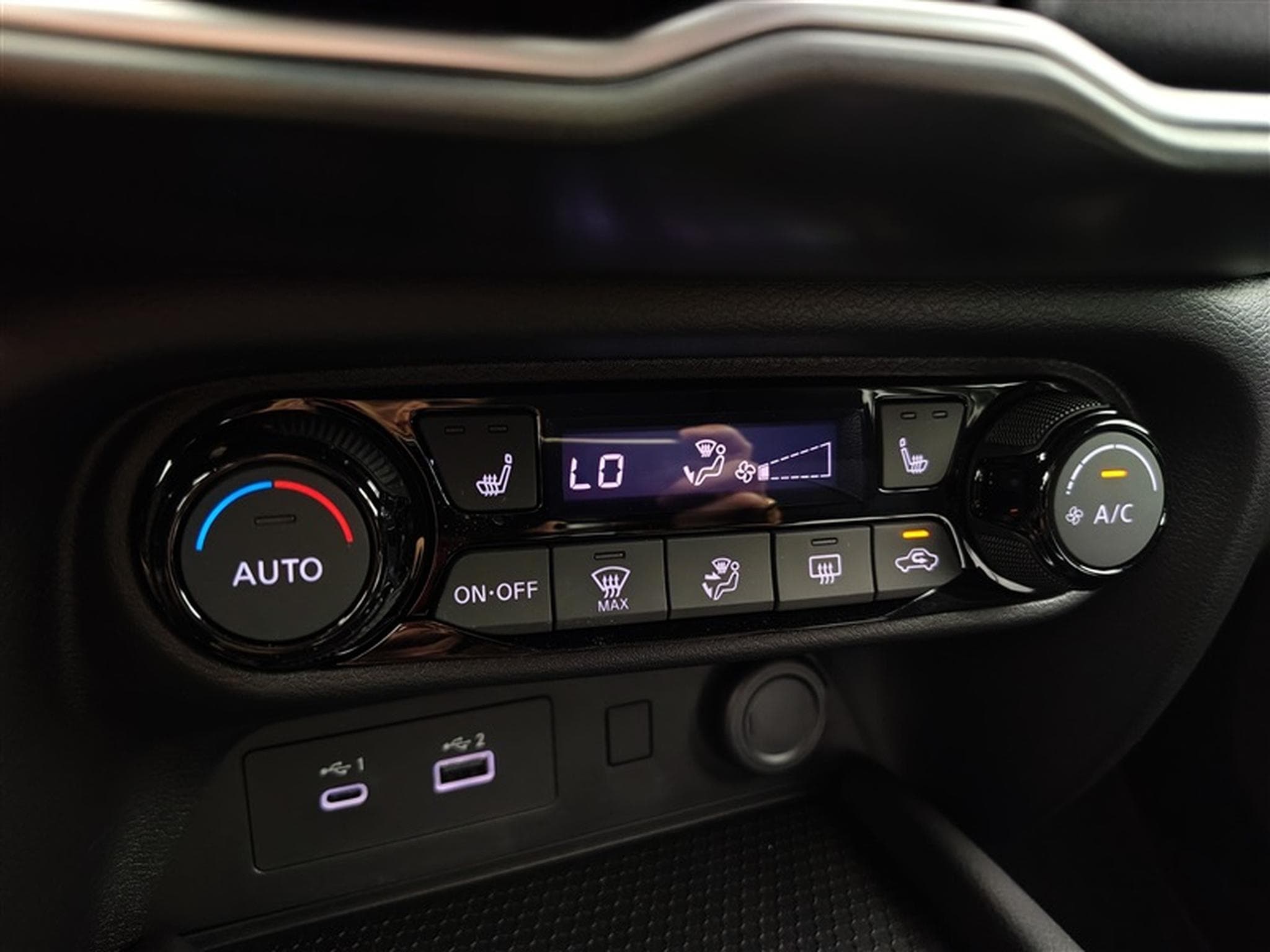 Nissan Juke 1.0 DIG-T 115cv DCT Acenta CARPLAY / FULL LED / CAMERA (2026) - Photo 18