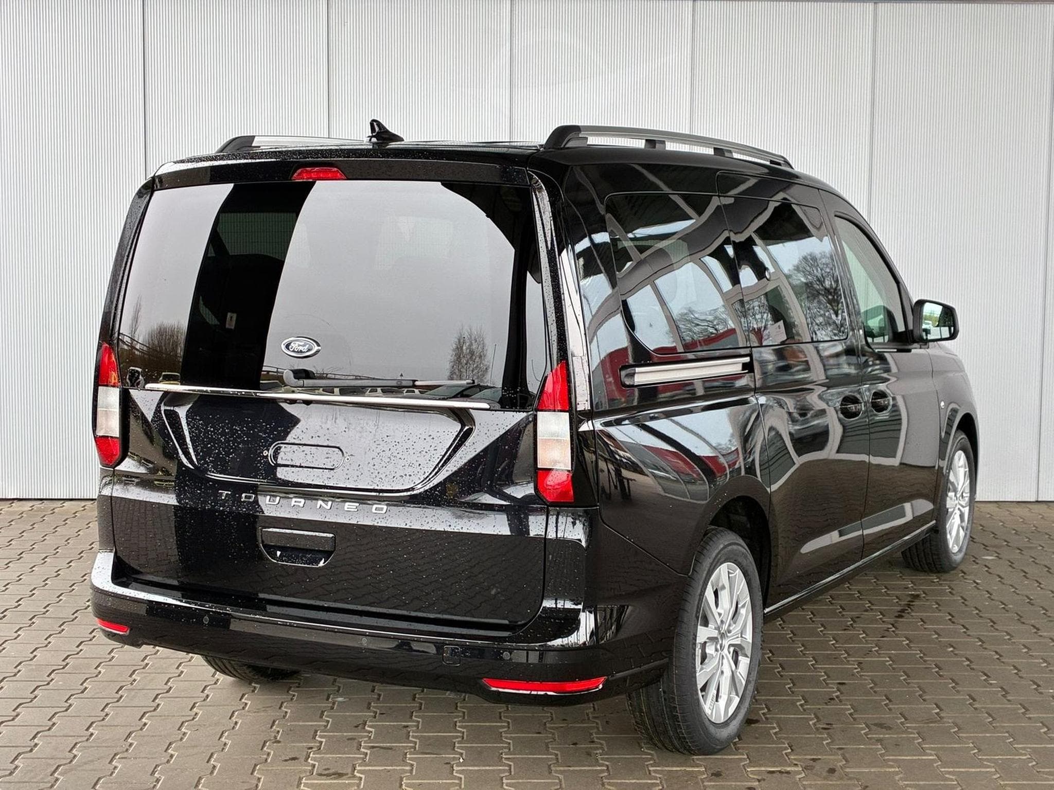 Ford Tourneo Titanium (2026) - Photo 3