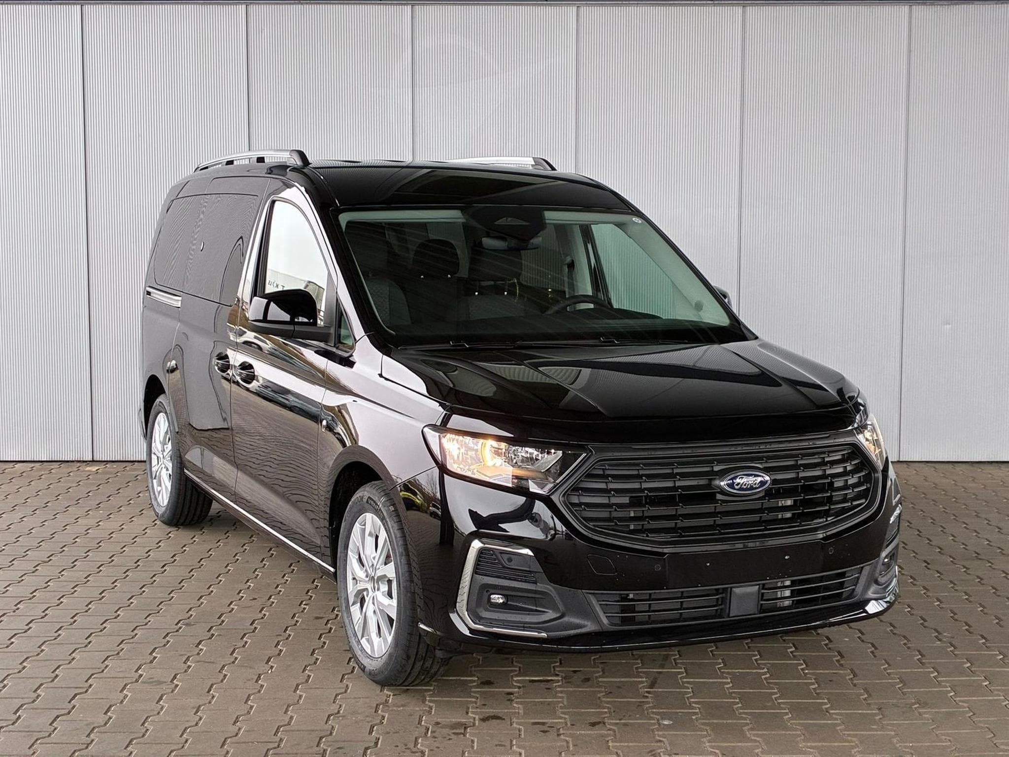 Ford Tourneo Titanium (2026) - Photo 4