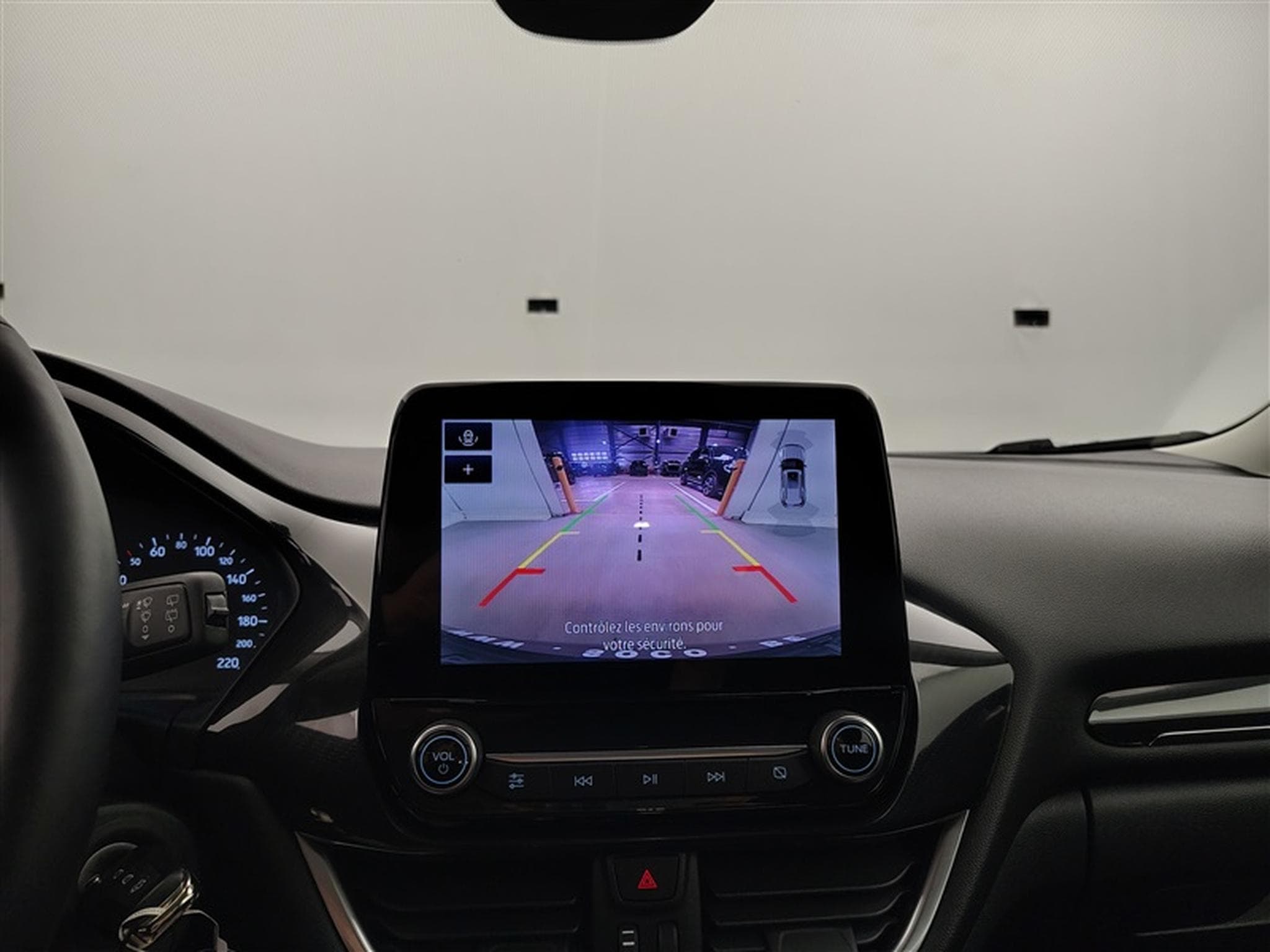 Ford Puma 1.0 EcoBoost AUT. MHEV Titanium NAVI / CARPLAY (2023) - Photo 18