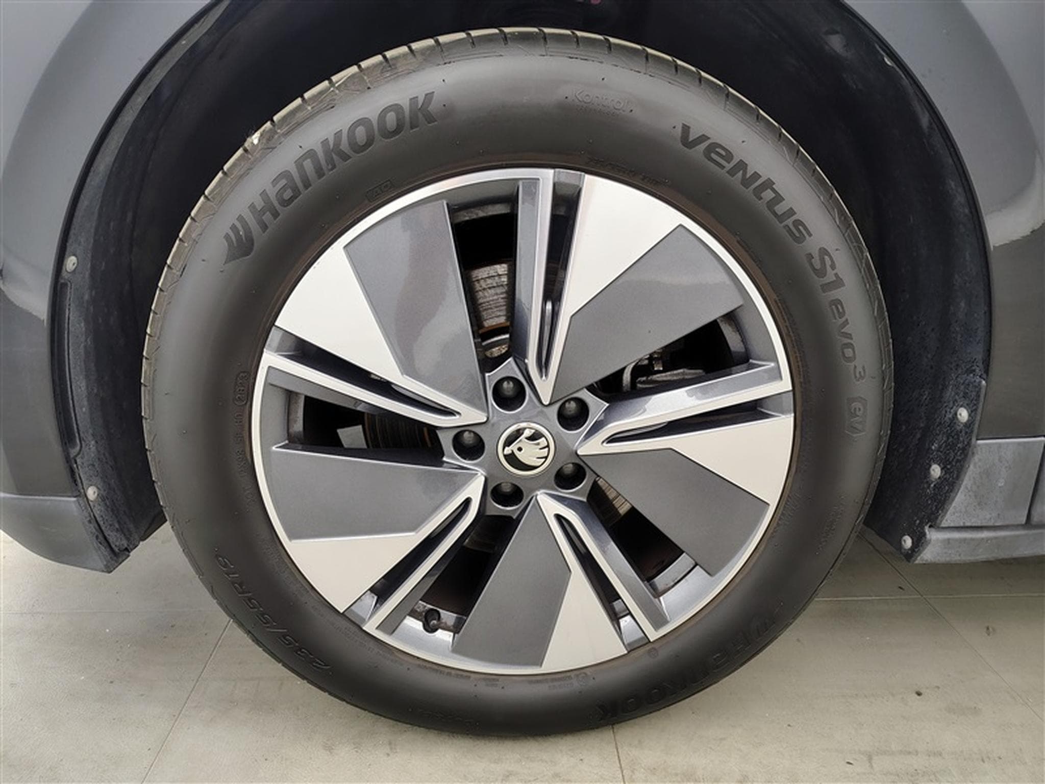 Skoda Enyaq ENYAQ IV 60 Business S-CUIR/NAVI/FULL LED/JA19/PDC (2023) - Photo 5