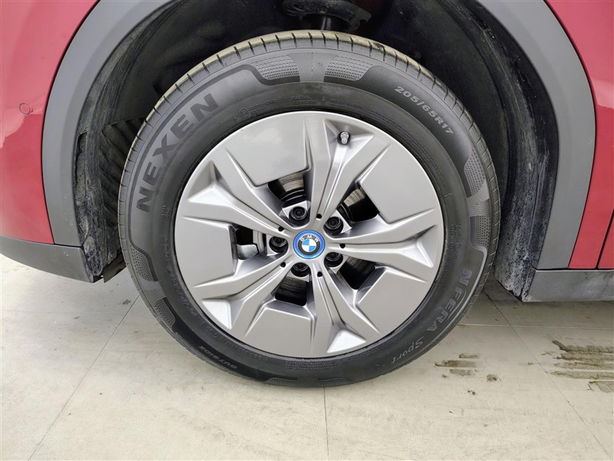 BMW iX2 IX2 Business Line NAVI/FULL LED/JA17/PDC (2025) - Photo 5