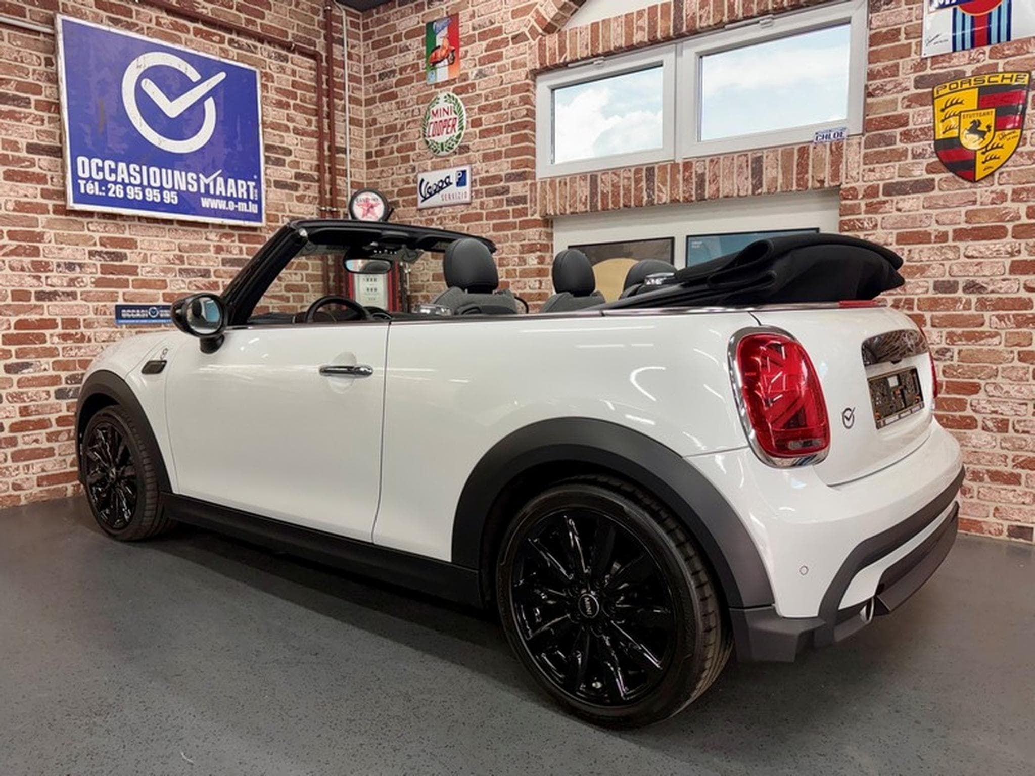 Mini Cooper Cooper Cabrio 1.5 136cv Auto CLASSIC TRIM (2024) - Photo 2