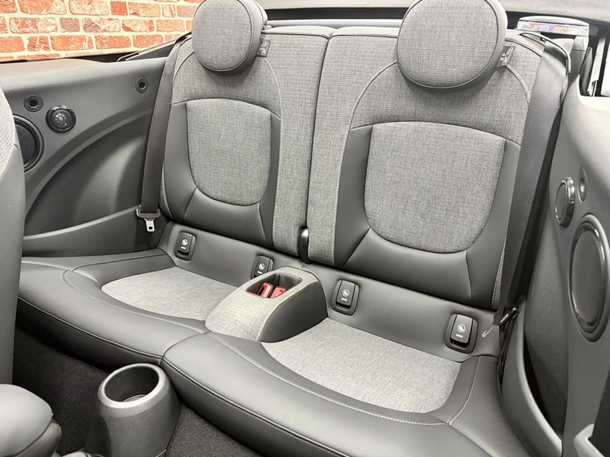 Mini Cooper Cooper Cabrio 1.5 136cv Auto CLASSIC TRIM (2024) - Photo 6