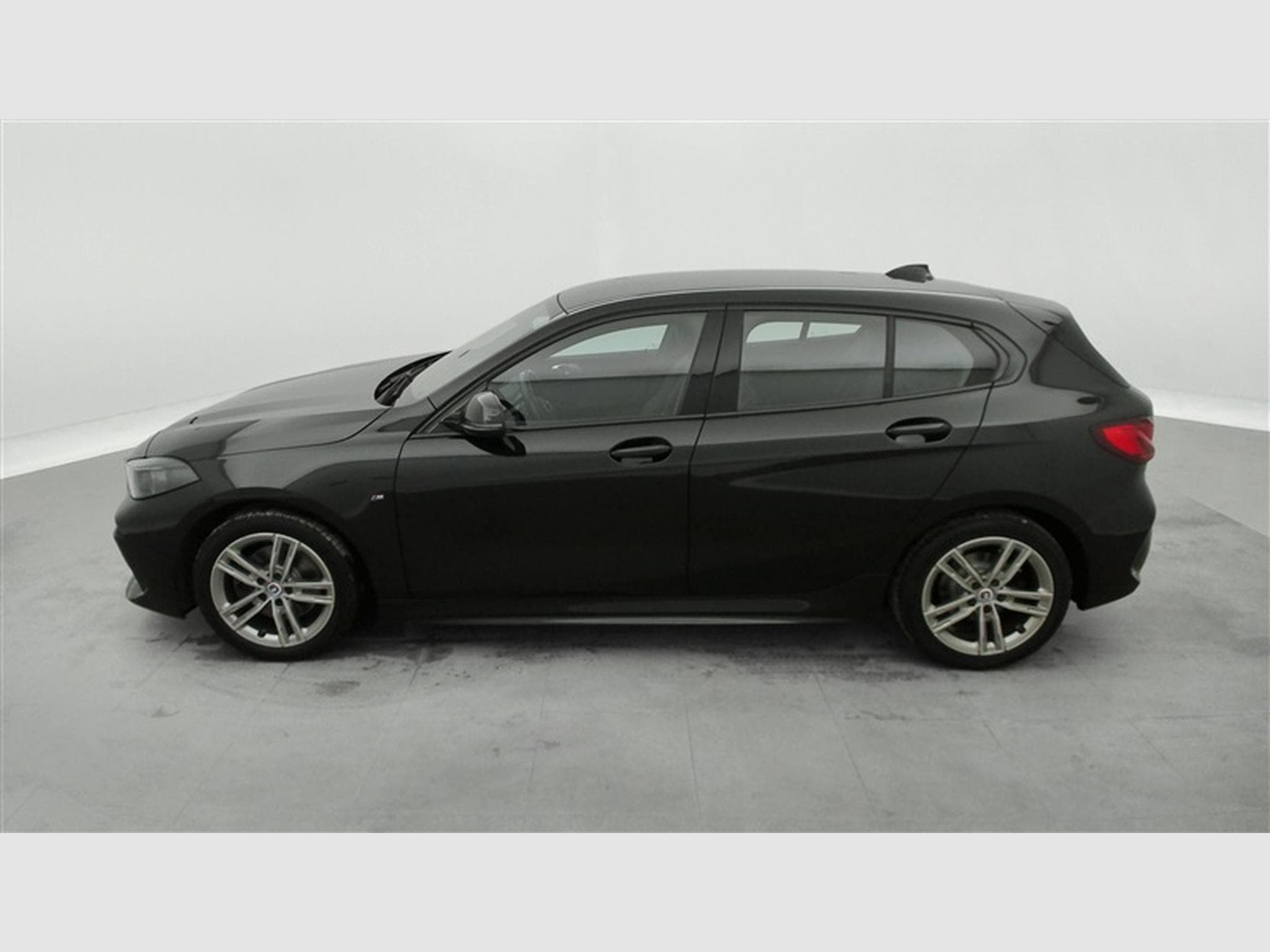 BMW 118 i Pack M   Navi Cockpit / Led/ PDC+Caméra (2022) - Photo 3