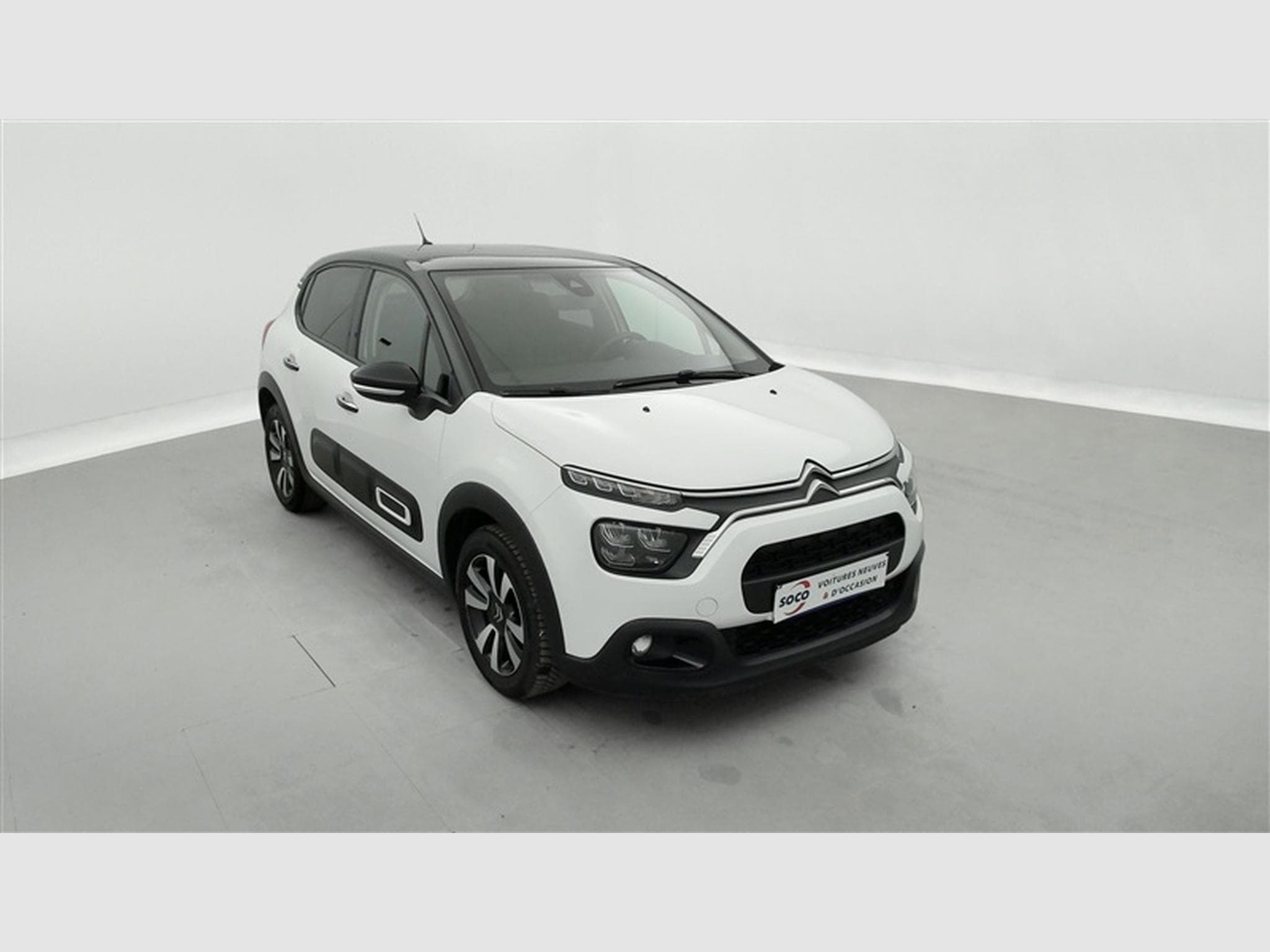 Citroen C3 1.2i PureTech Shine CARPLAY / FULL LED / JA 16" (2023) - Photo 21