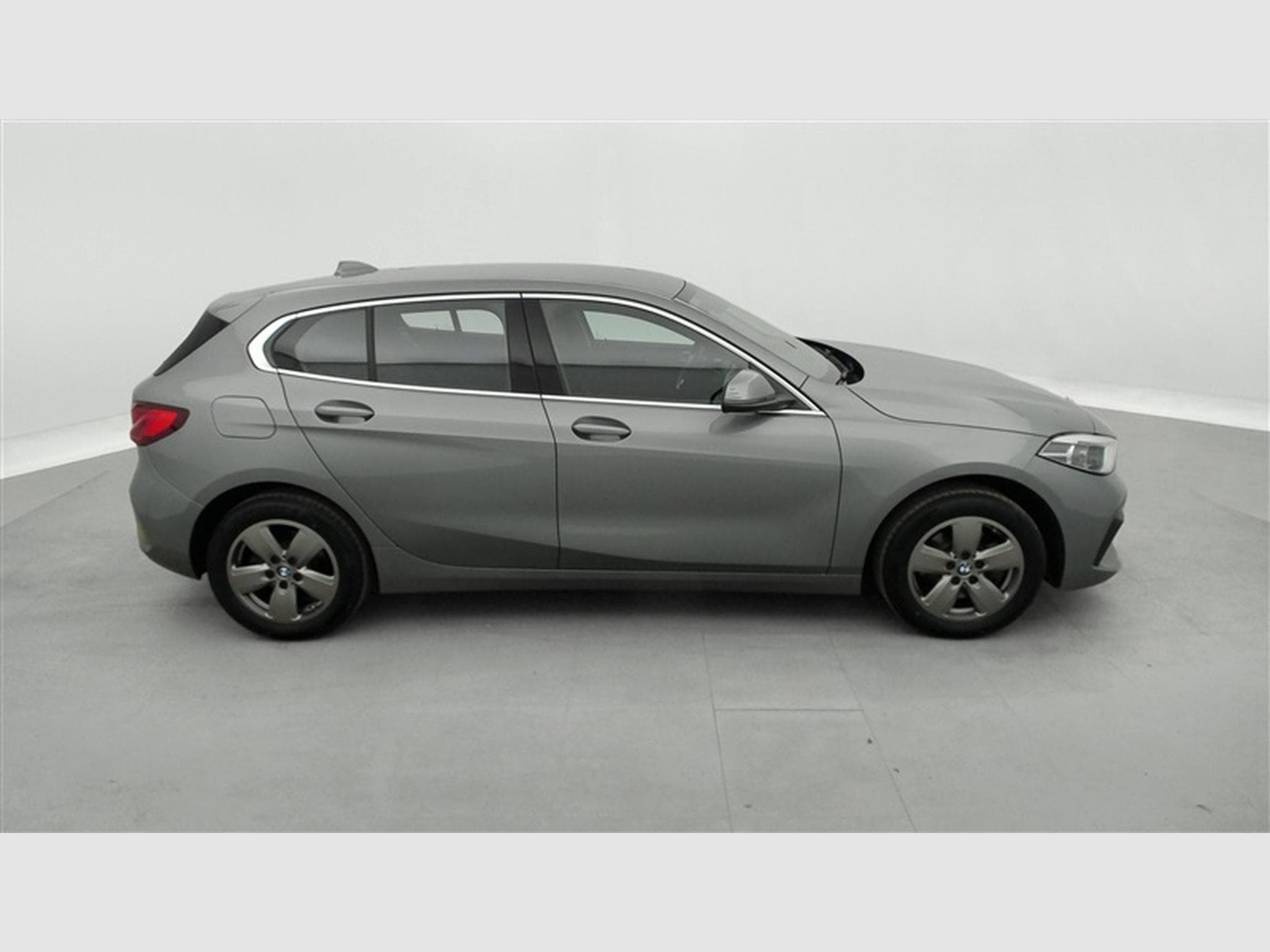 BMW 116 116i Business NAVI/FULL LED/JA16/PDC AV AR (2023) - Foto 24