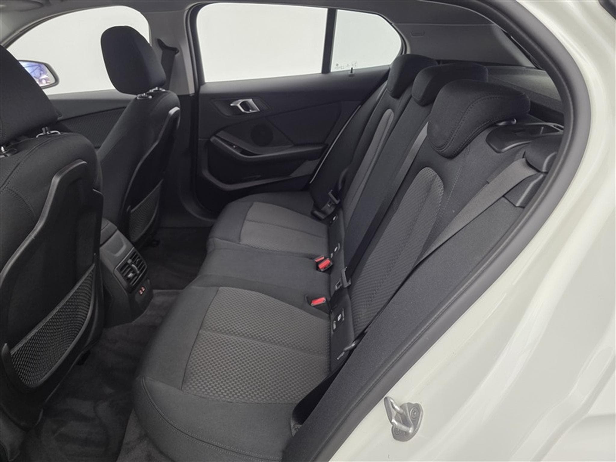 BMW 118 iA  Navi Cockpit / Led / PDC av+ar (2022) - Photo 13
