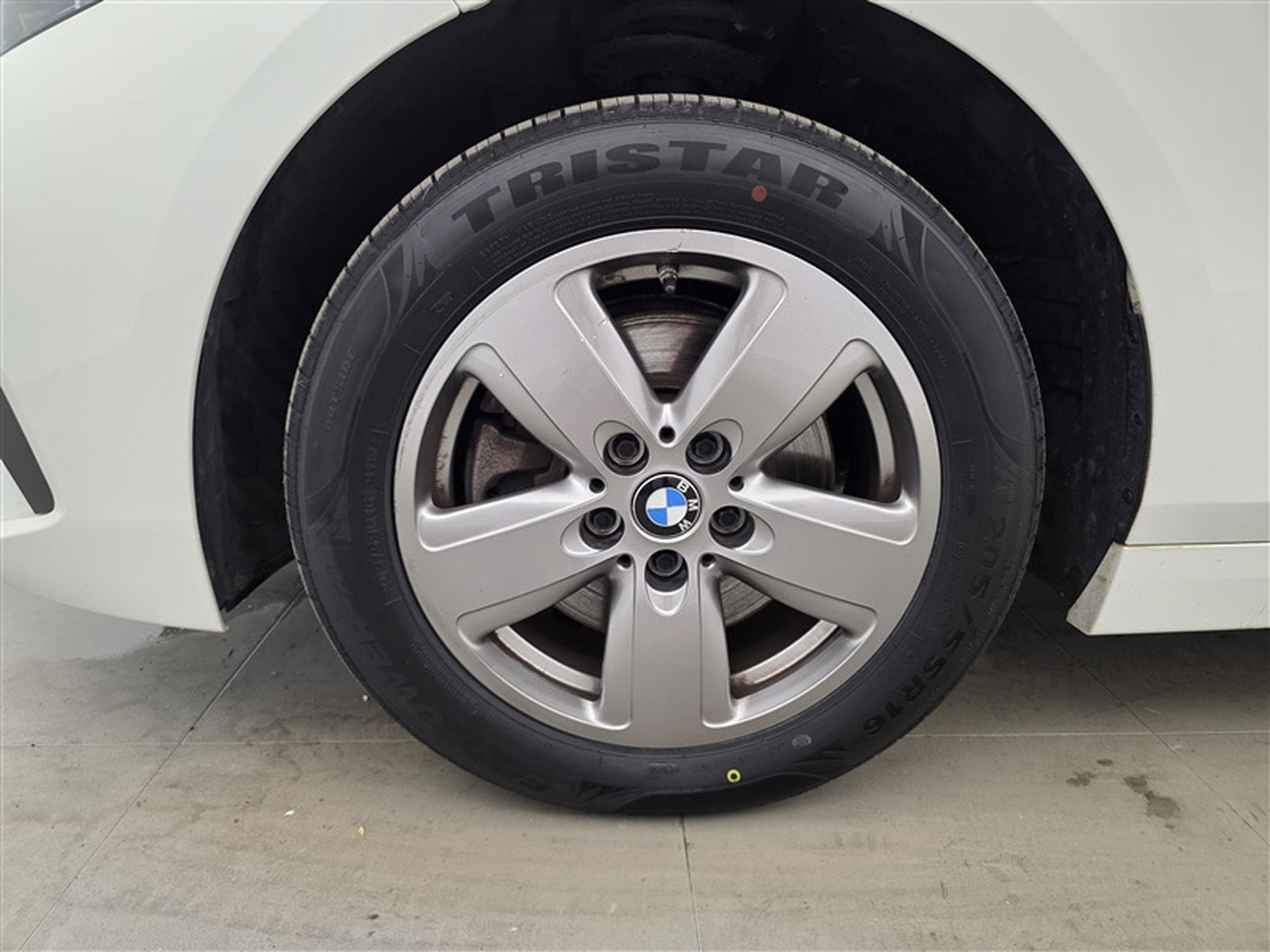 BMW 118 iA  Navi Cockpit / Led / PDC av+ar (2022) - Photo 6