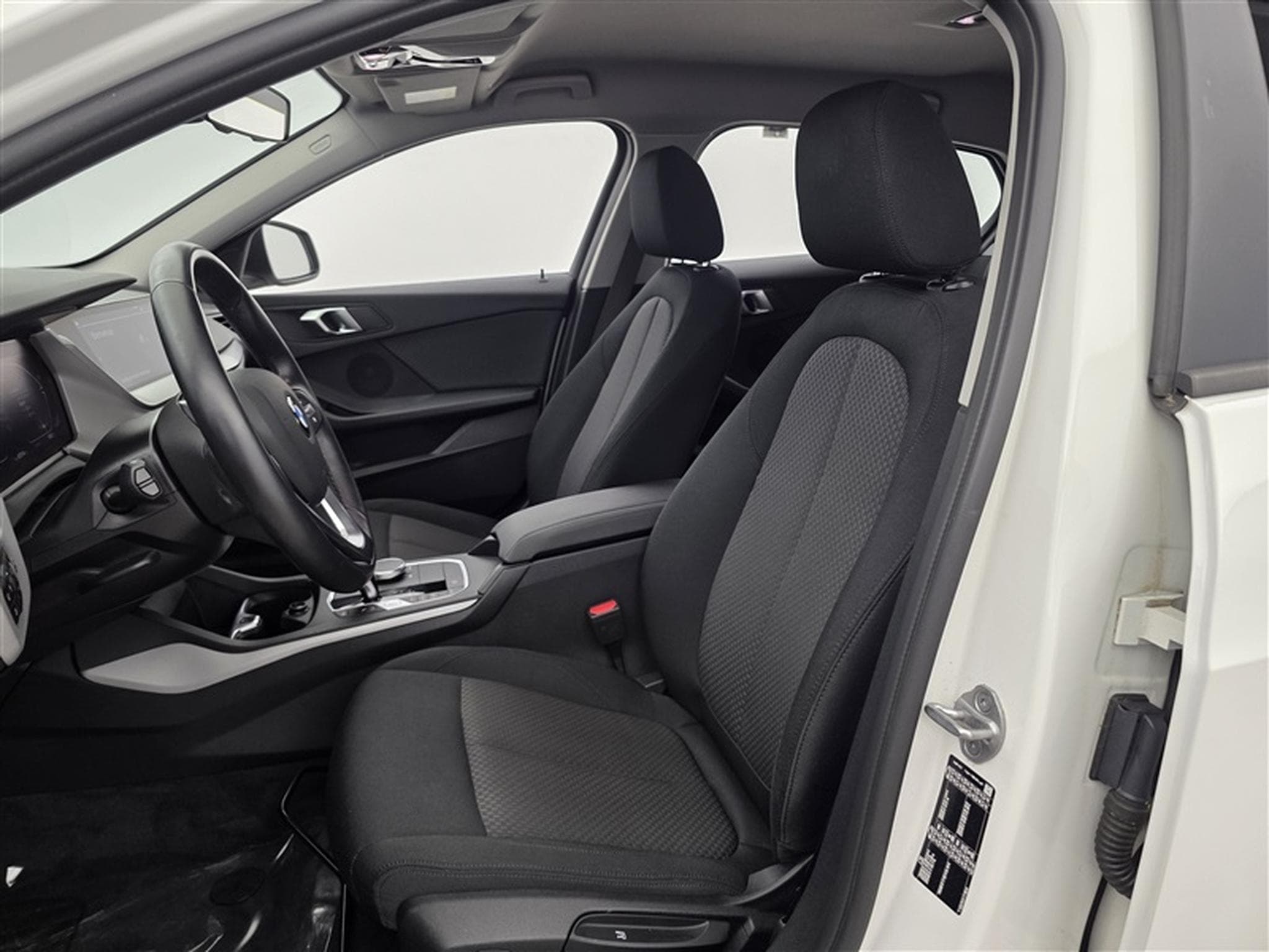 BMW 118 iA  Navi Cockpit / Led / PDC av+ar (2022) - Photo 7
