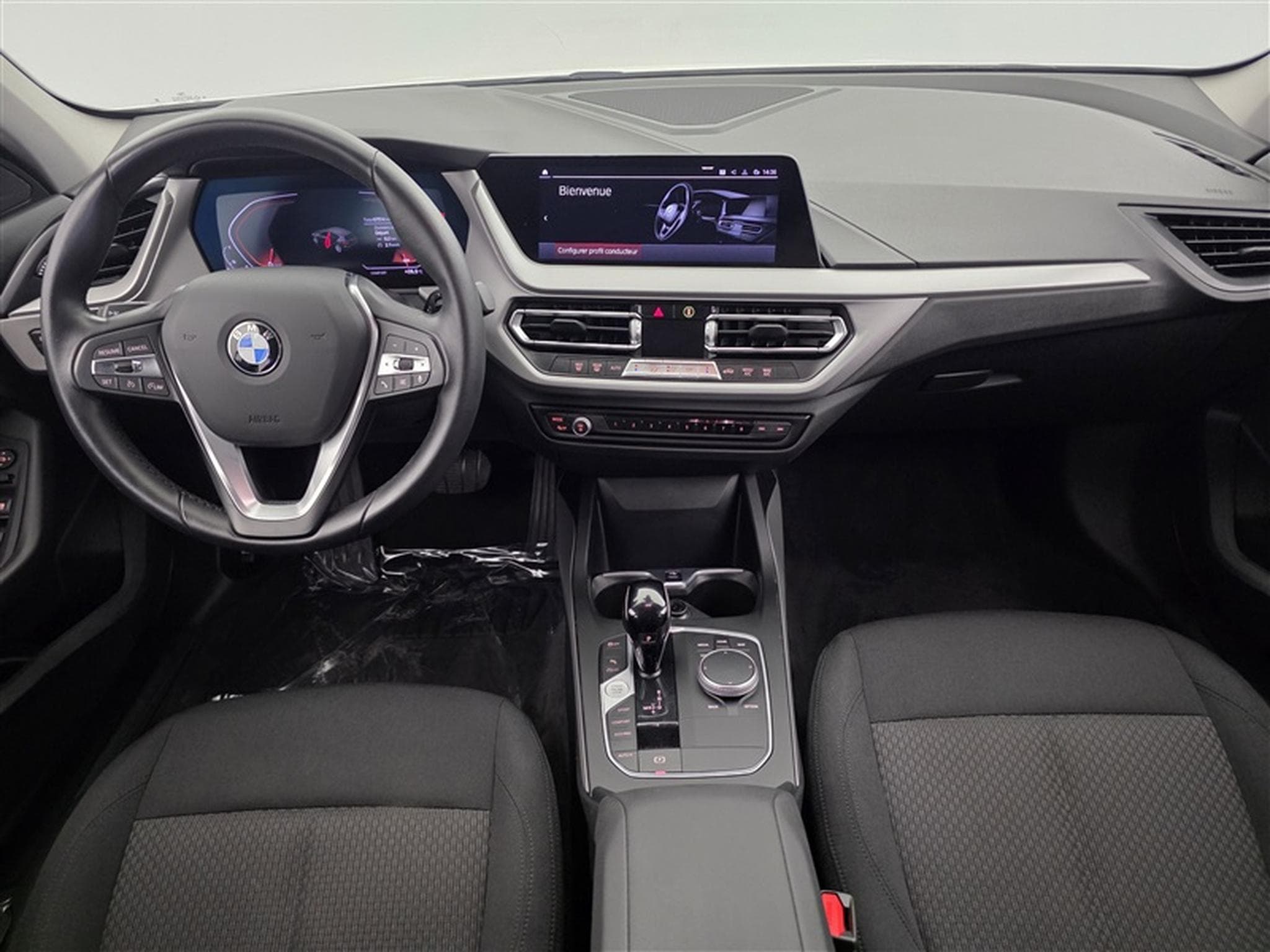 BMW 118 iA  Navi Cockpit / Led / PDC av+ar (2022) - Photo 8