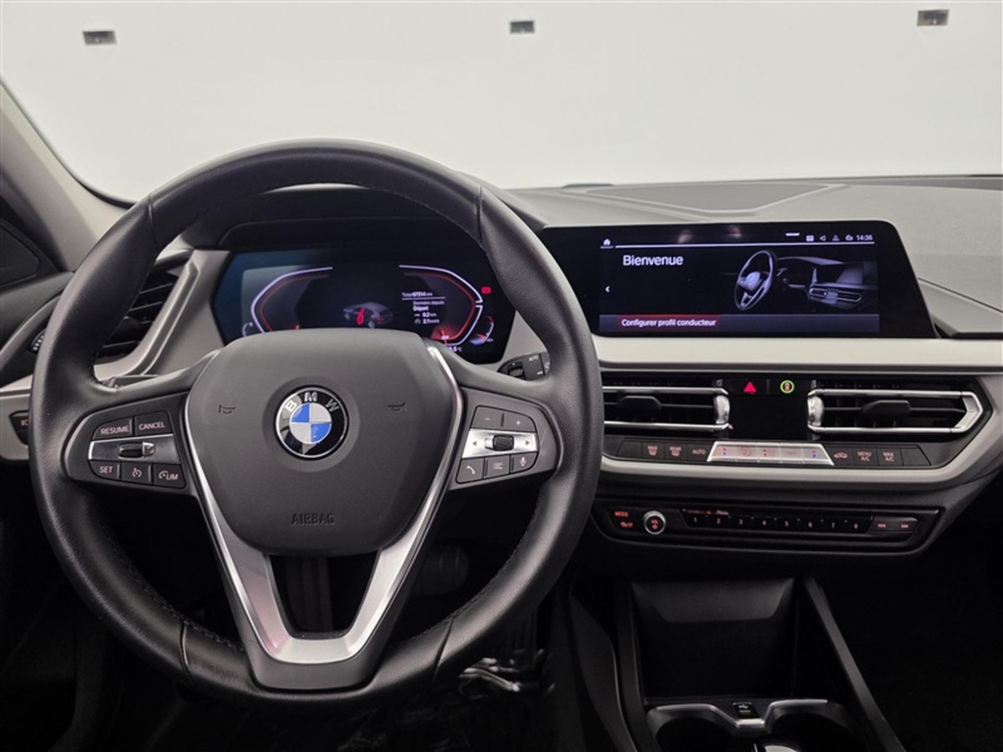 BMW 118 iA  Navi Cockpit / Led / PDC av+ar (2022) - Photo 9
