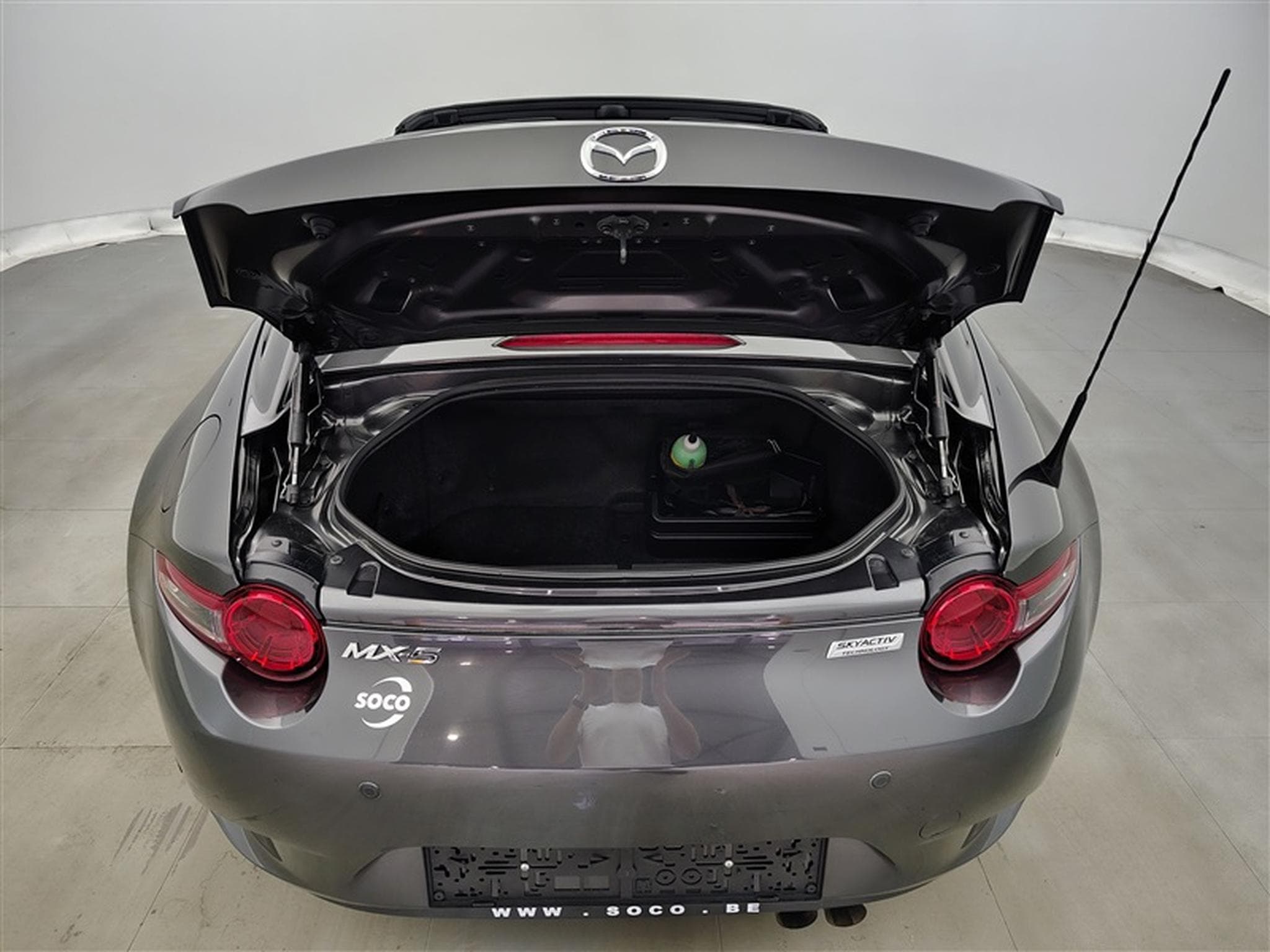 Mazda MX-5 RF 1.5i Skyactiv-G Skydrive (2018) - Photo 13