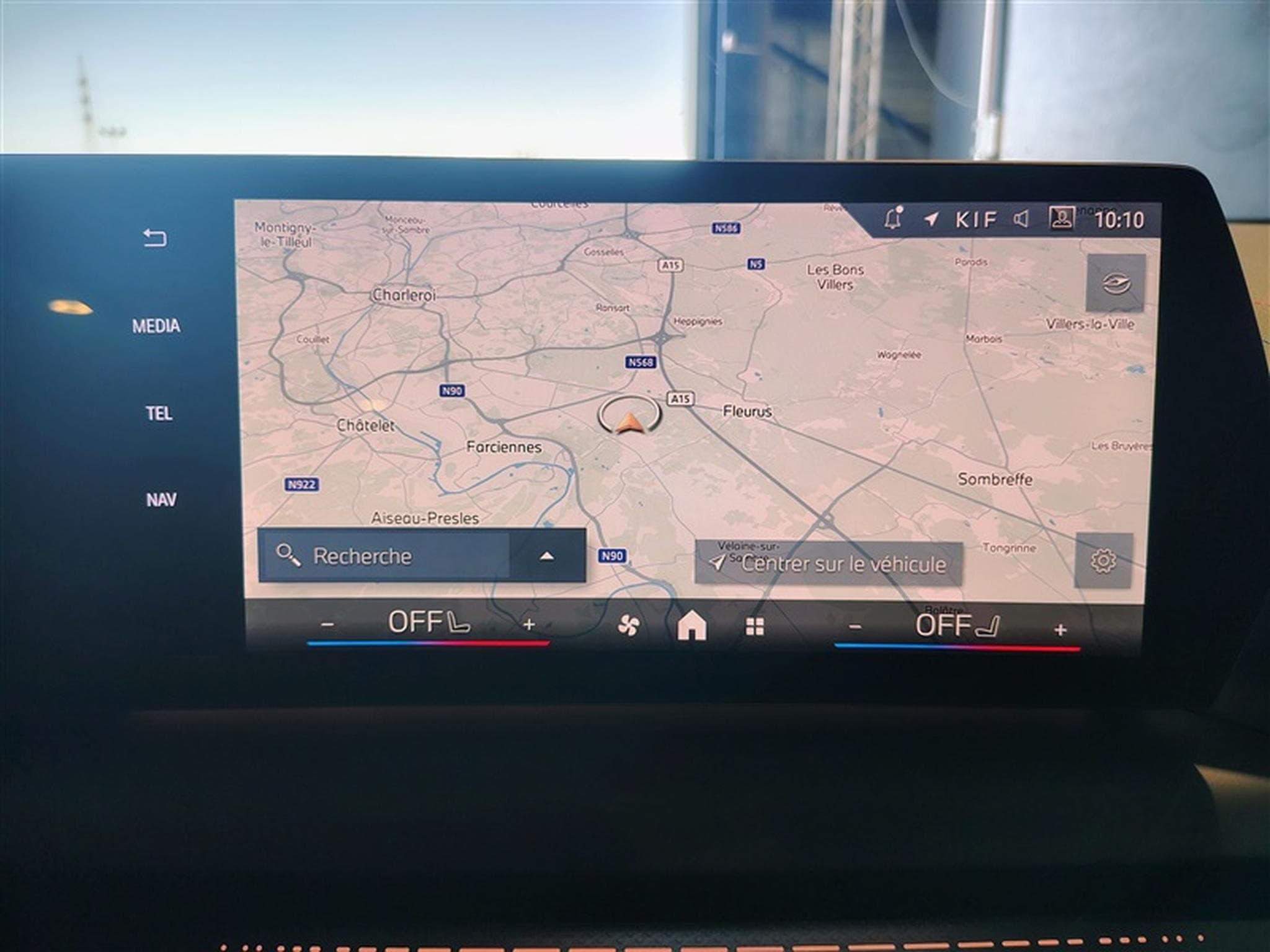 BMW 120 120iA Pack M NAVI / FULL LED / CAMERA / JA 18" (2025) - Photo 11