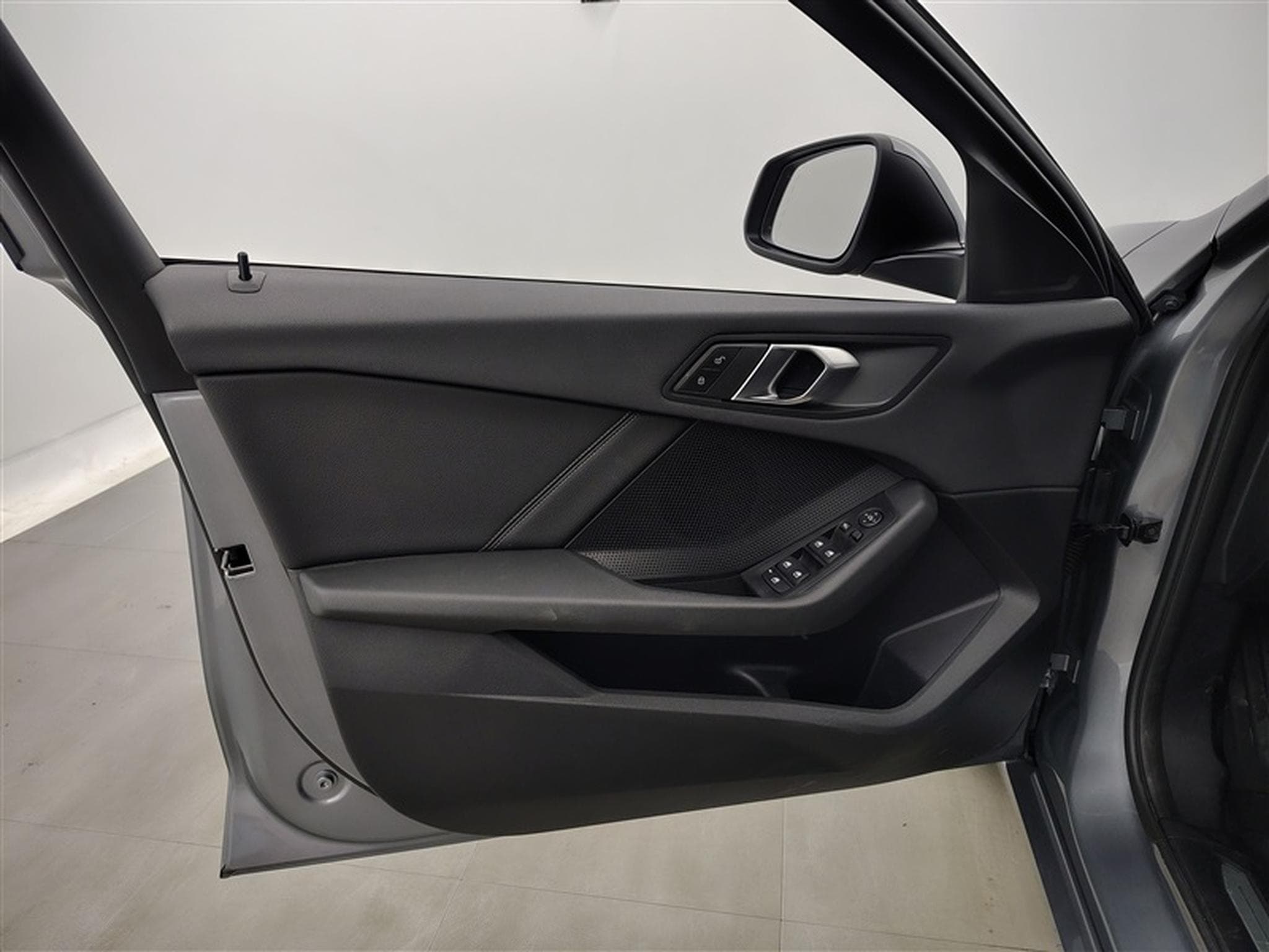 BMW 116 dA Sportline NAVI / S-CUIR SPORT / FULL LED (2022) - Photo 17