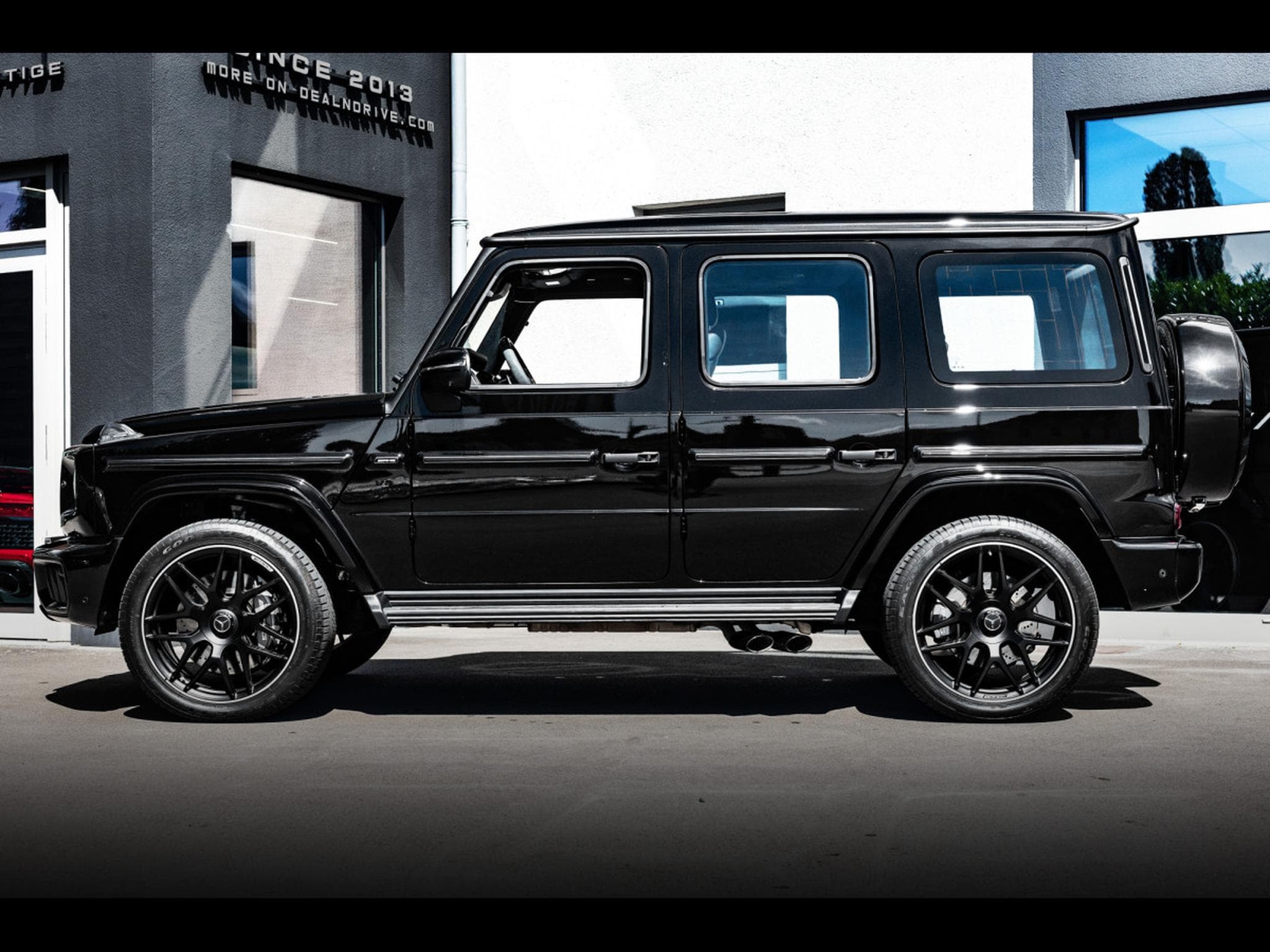 Mercedes G 63 AMG V8 BI-TURBO (FACELIFT) – PACK NIGHT - OBSIDIAN BLACK METALLI (2025) - Photo 2