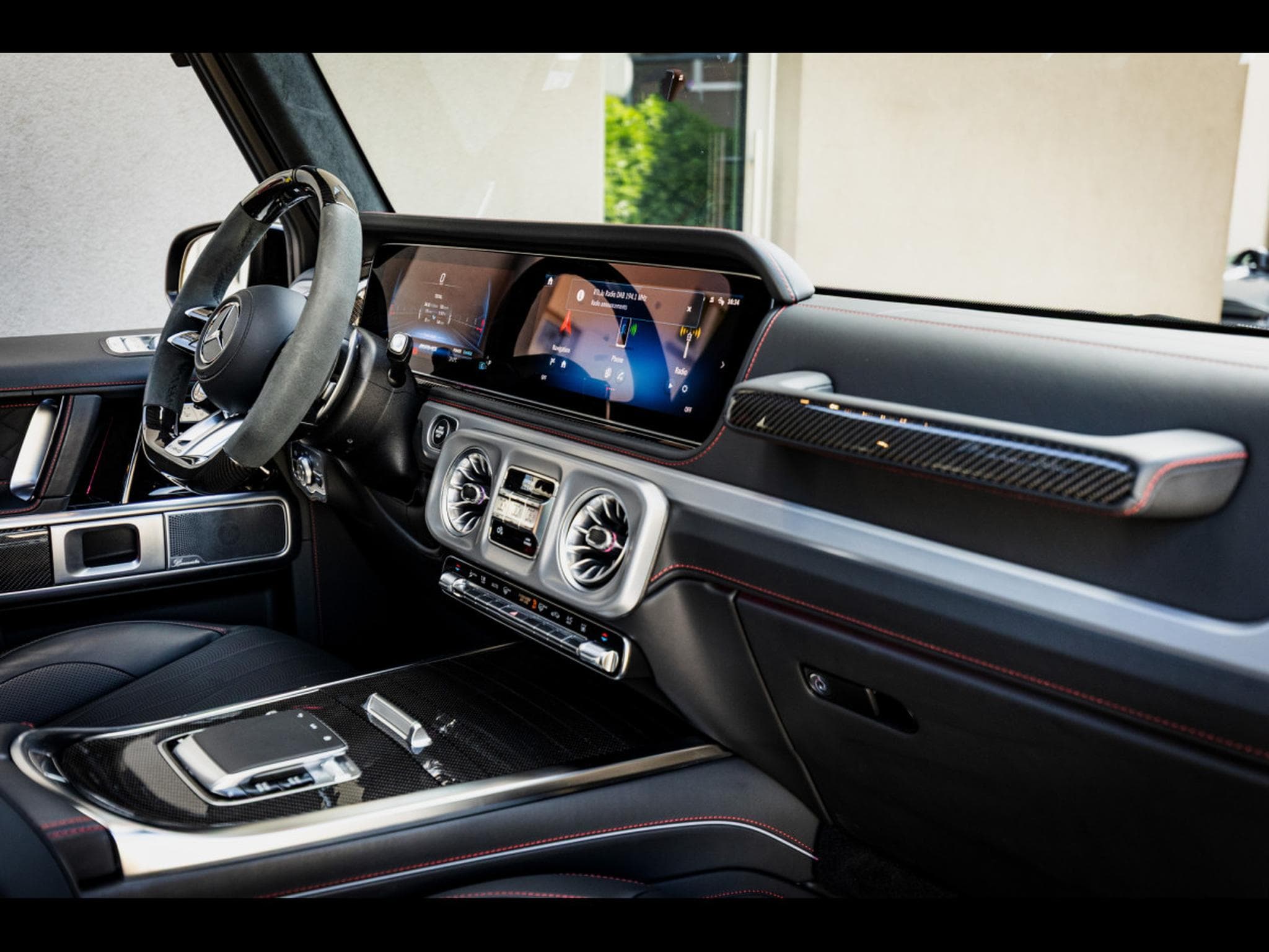 Mercedes G 63 AMG V8 BI-TURBO (FACELIFT) – PACK NIGHT - OBSIDIAN BLACK METALLI (2025) - Photo 24