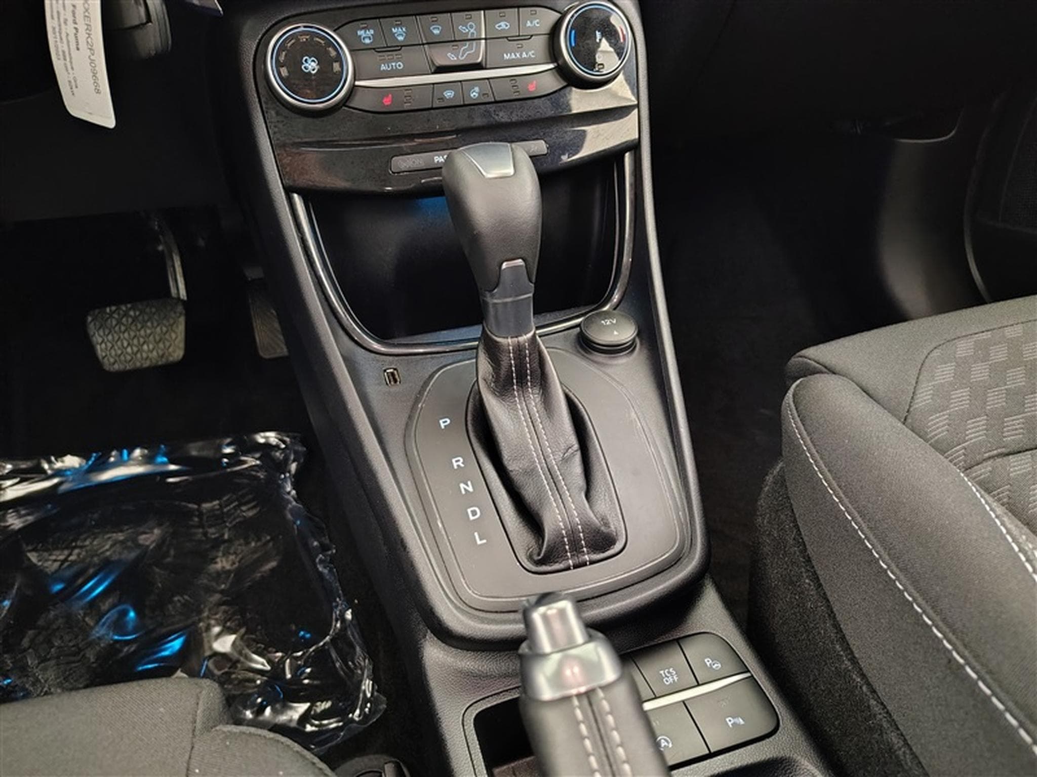 Ford Puma 1.0 EcoBoost AUT. MHEV Titanium NAVI / CARPLAY (2023) - Photo 12