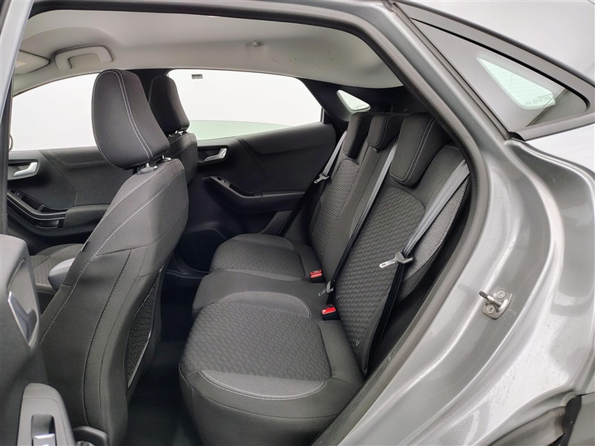 Ford Puma 1.0 EcoBoost AUT. MHEV Titanium NAVI / CARPLAY (2023) - Photo 13