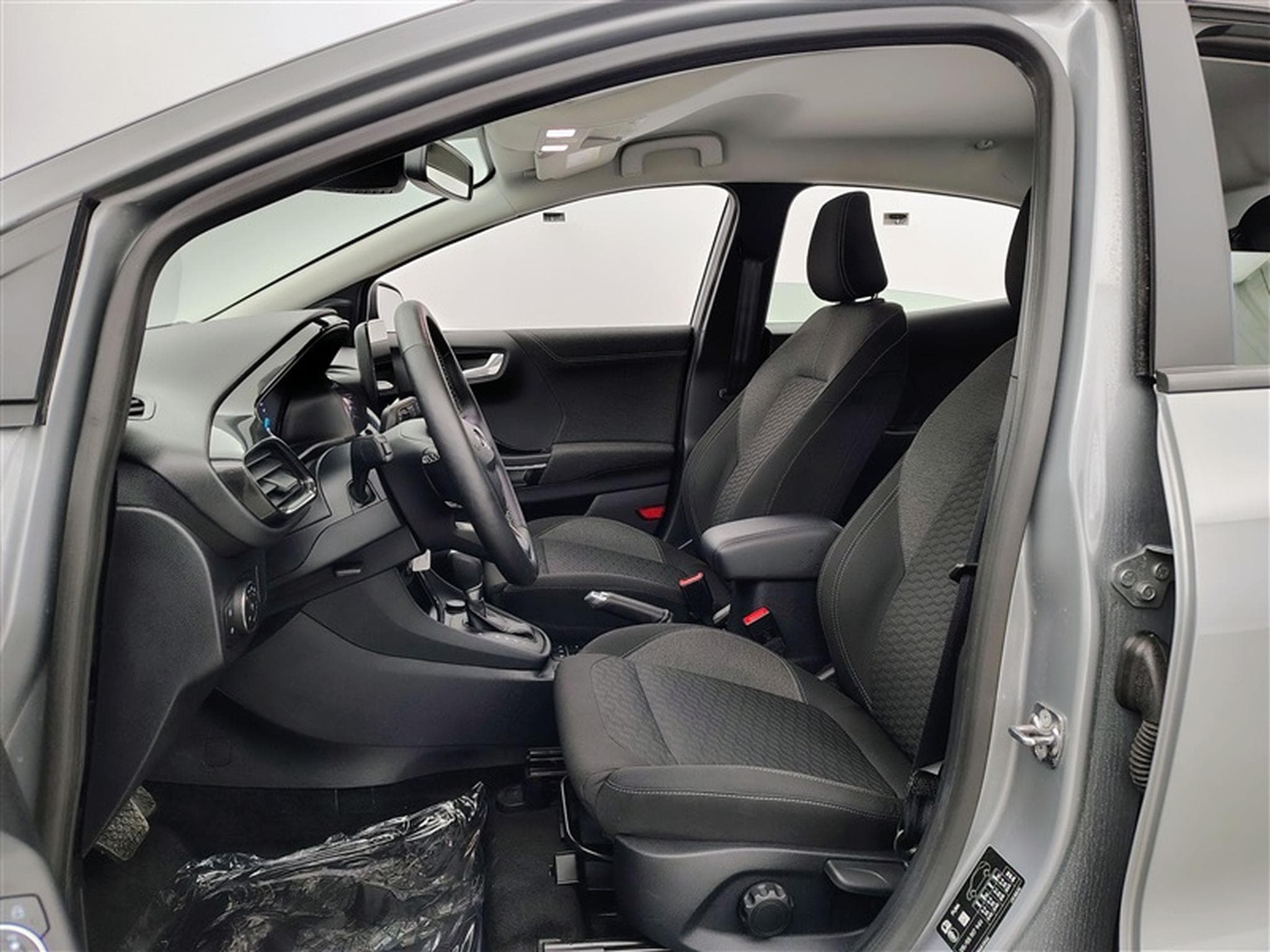 Ford Puma 1.0 EcoBoost AUT. MHEV Titanium NAVI / CARPLAY (2023) - Photo 7
