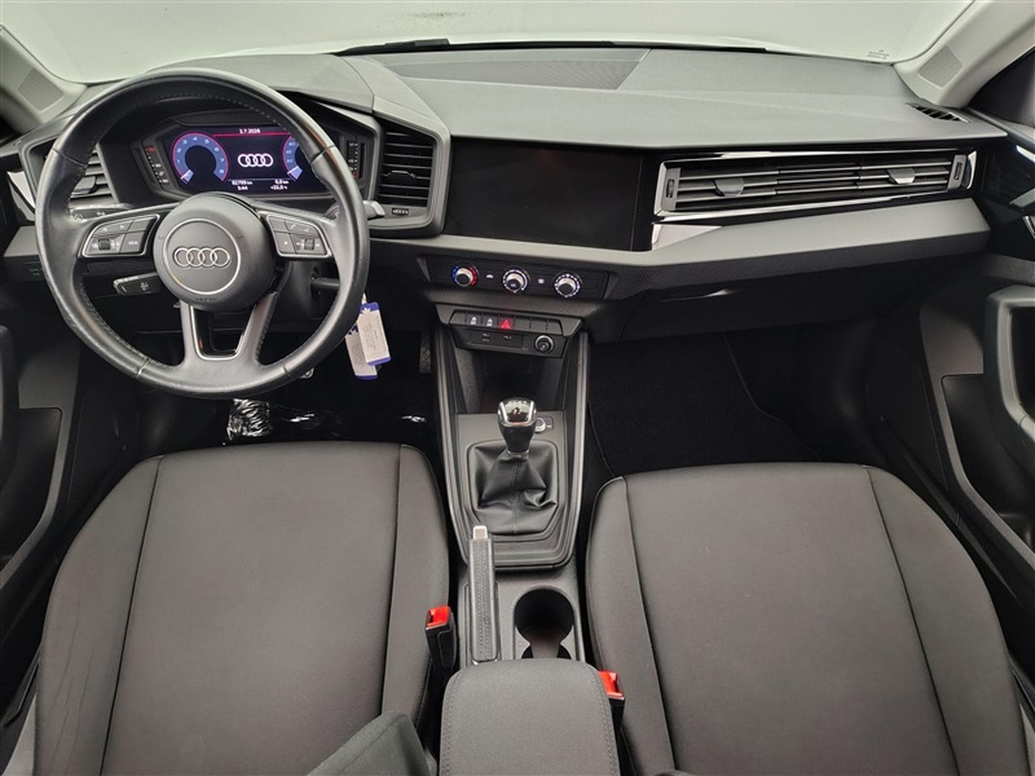 Audi A1 Sportback 25 TFSI Advanced (2020) - Photo 8