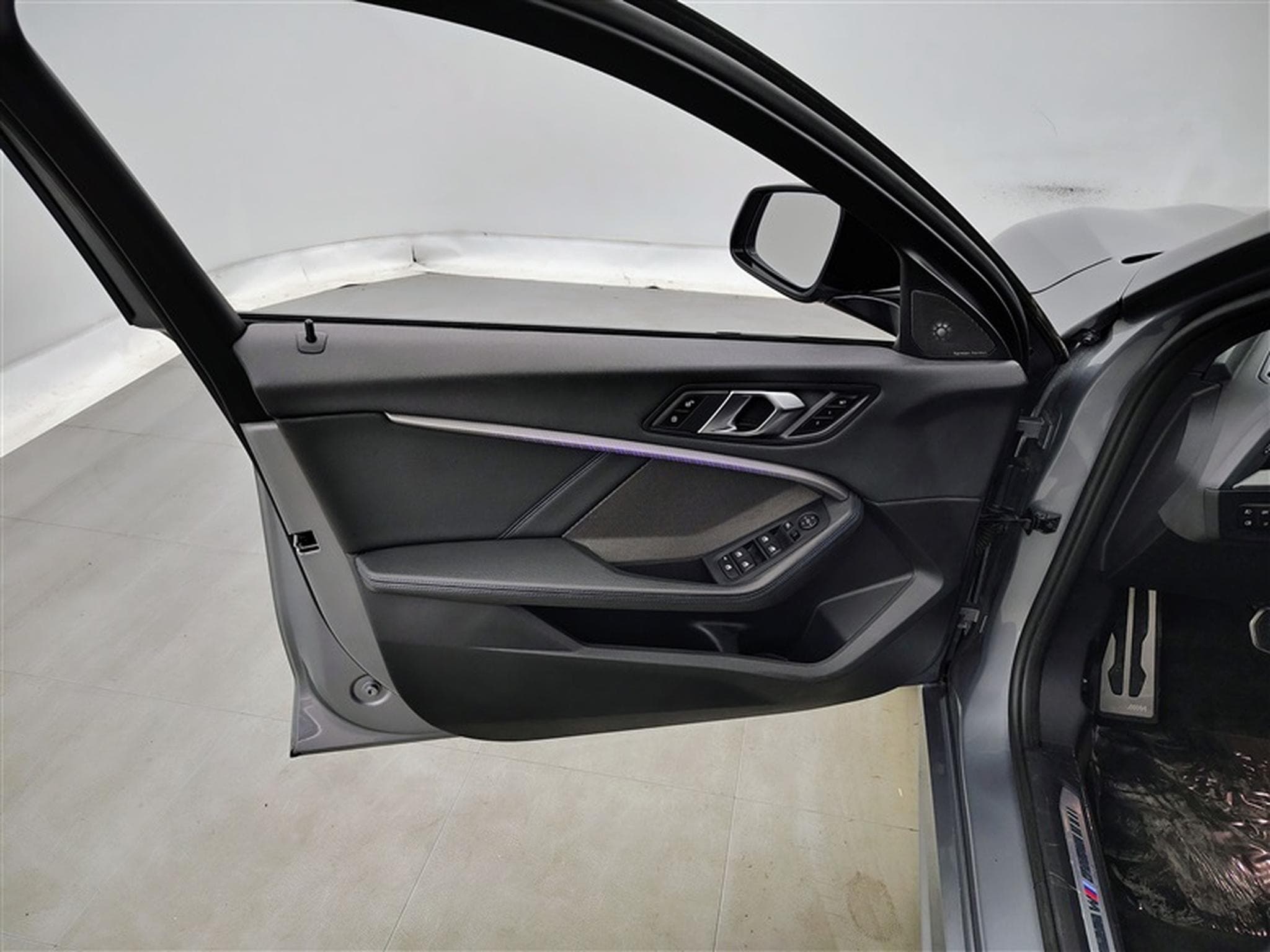 BMW 118 118iA Pack M NAVI / CARPLAY / CAMERA / TO PANO (2024) - Photo 16