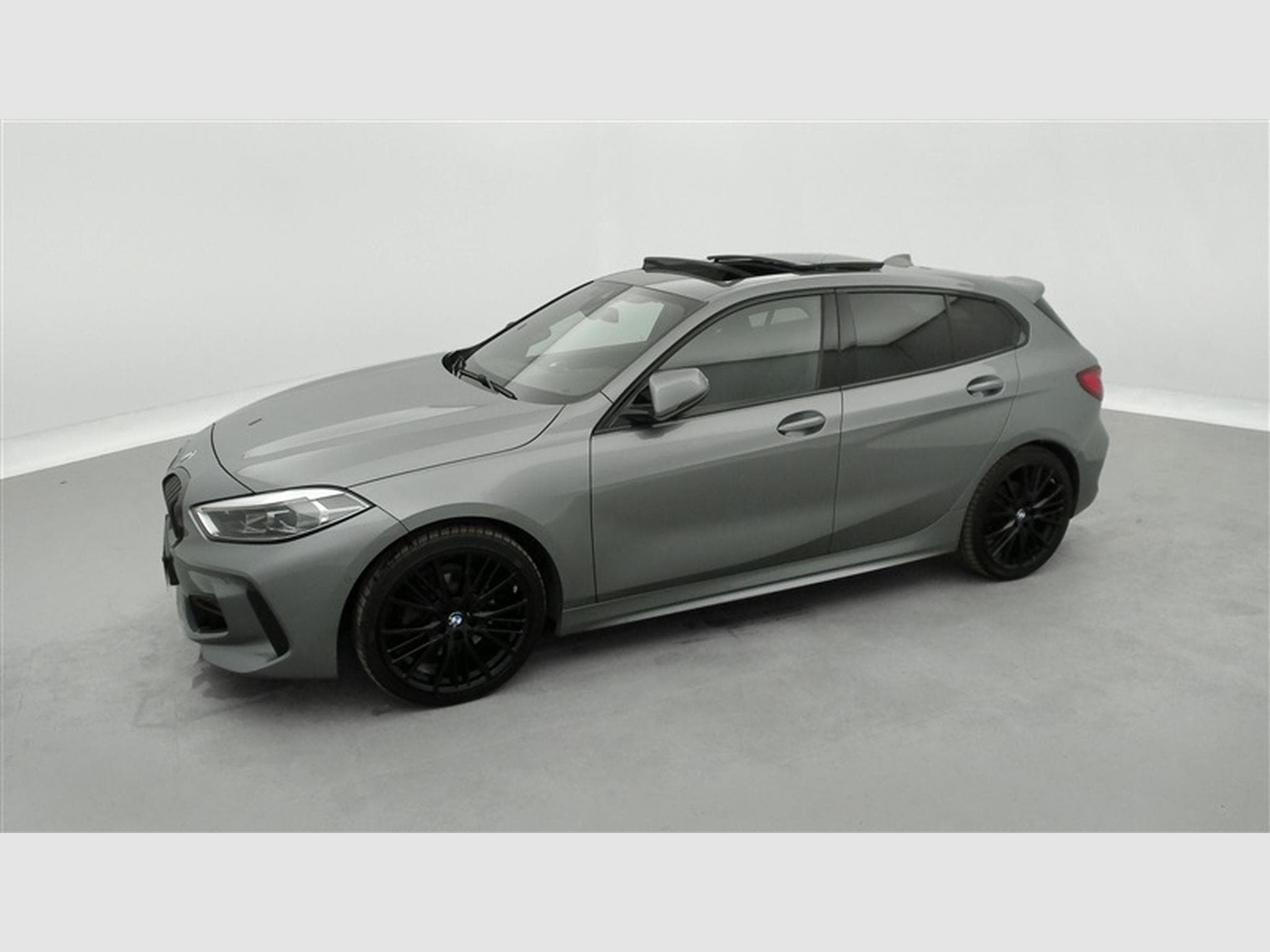 BMW 118 118iA Pack M NAVI / CARPLAY / CAMERA / TO PANO (2024) - Photo 22