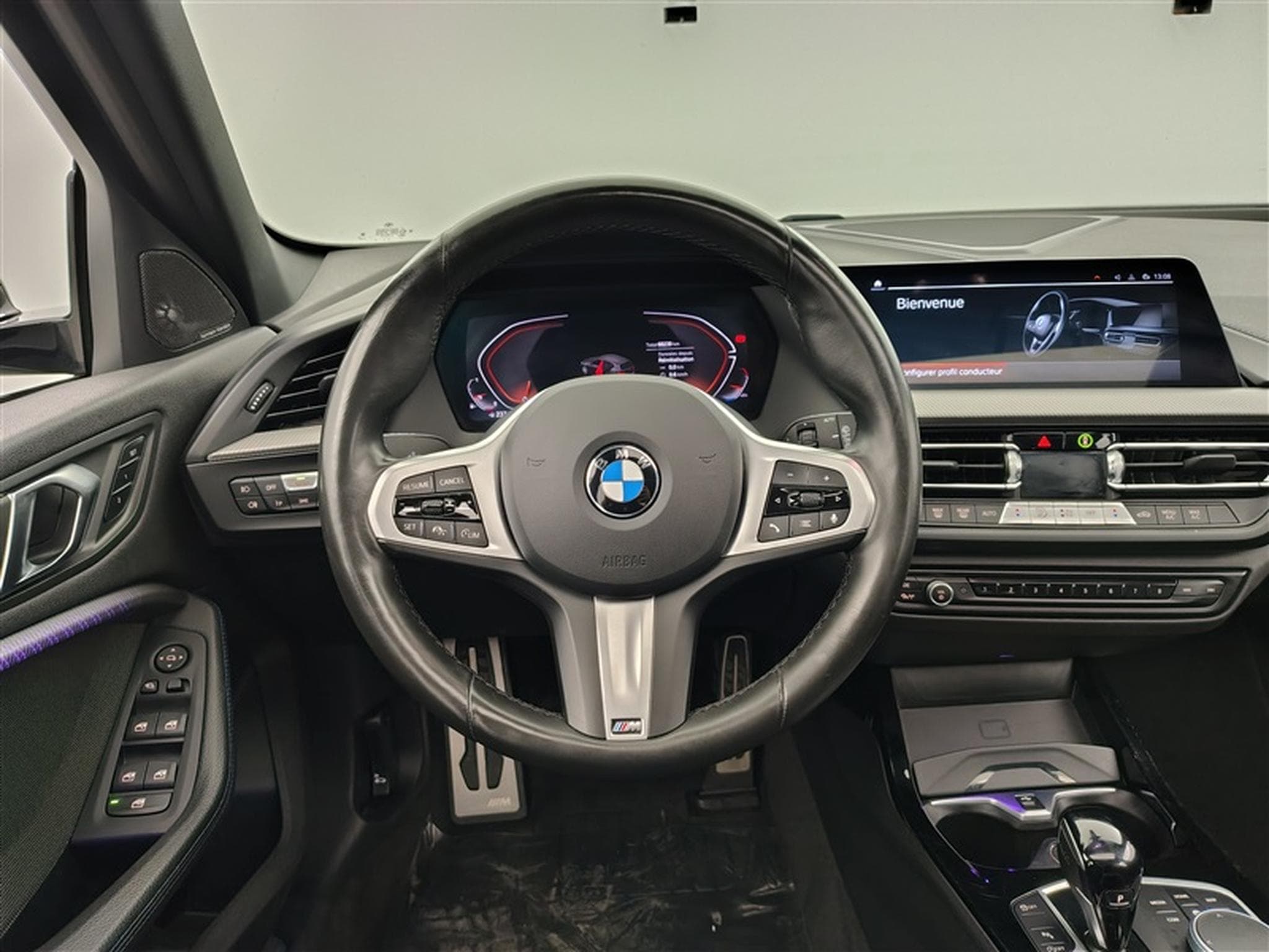 BMW 118 118iA Pack M NAVI / CARPLAY / CAMERA / TO PANO (2024) - Photo 9