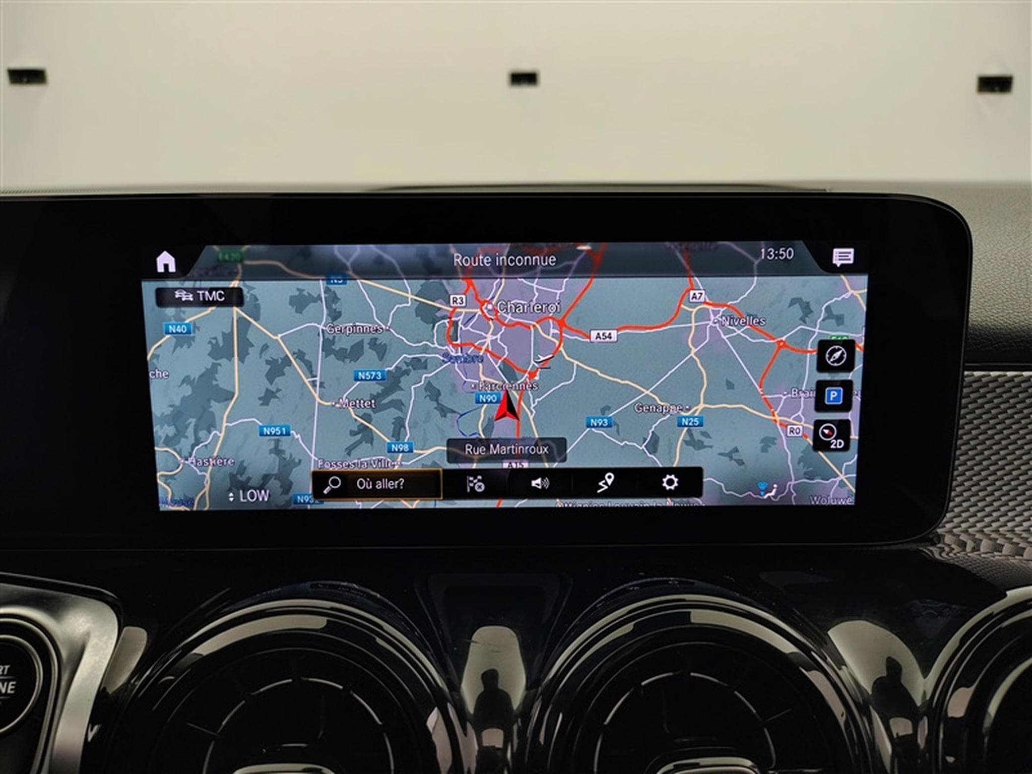 Mercedes GLB 180 GLB180 Business Line S-CUIR/NAVI/TO PANO/JA/PDC (2022) - Photo 11