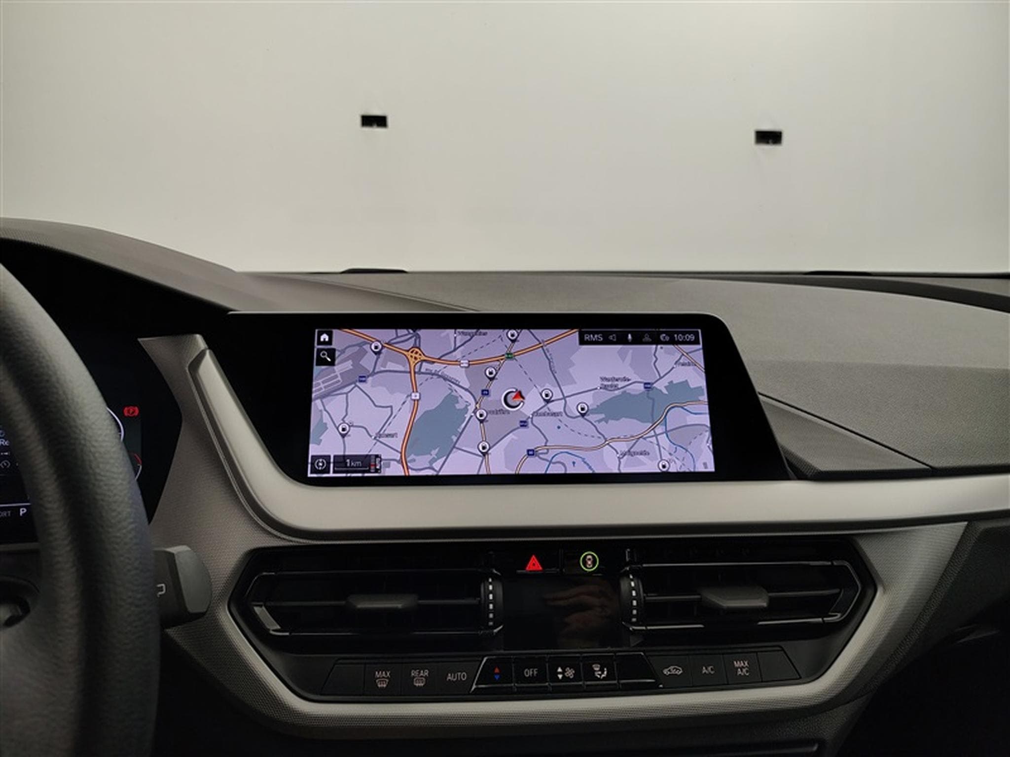 BMW 116 116dA Business Line NAVI/FULL LED/JA17/PDC AV AR (2022) - Photo 11