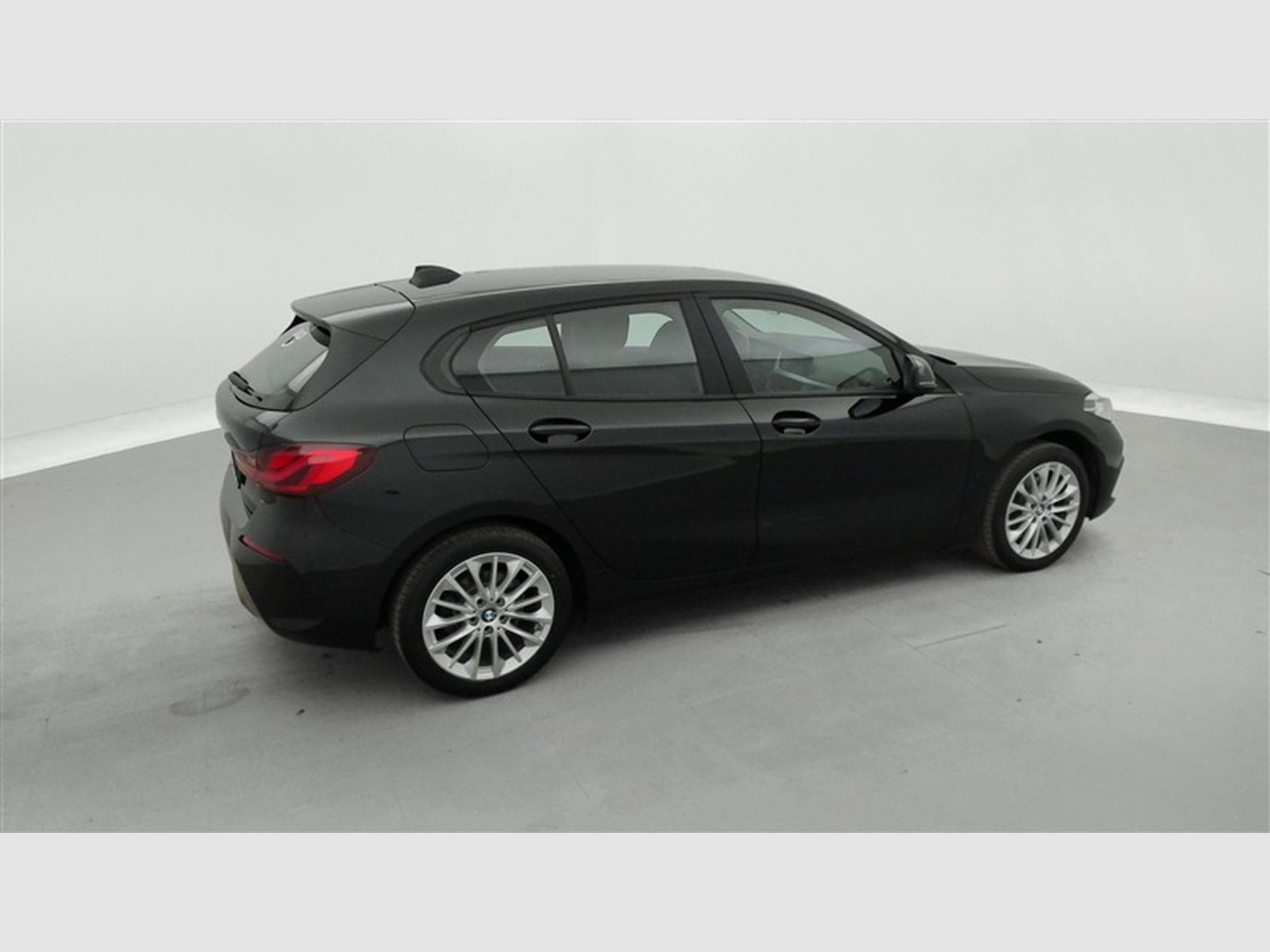 BMW 116 116dA Business Line NAVI/FULL LED/JA17/PDC AV AR (2022) - Photo 25