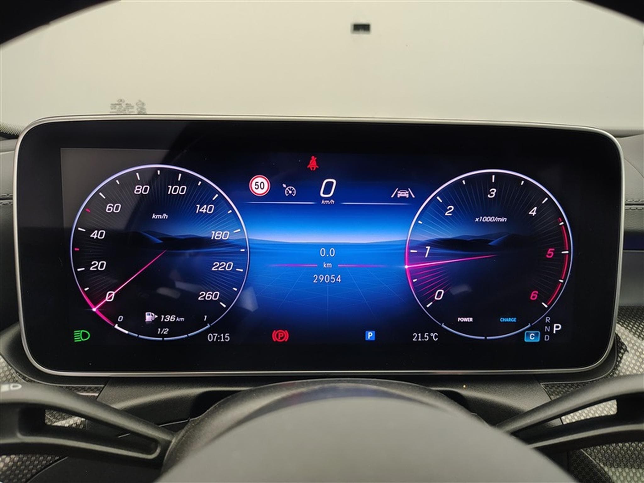 Mercedes C 200 d MHEV • STAR EDITION • AMG LINE   • PACK NIGHT (2025) - Photo 10
