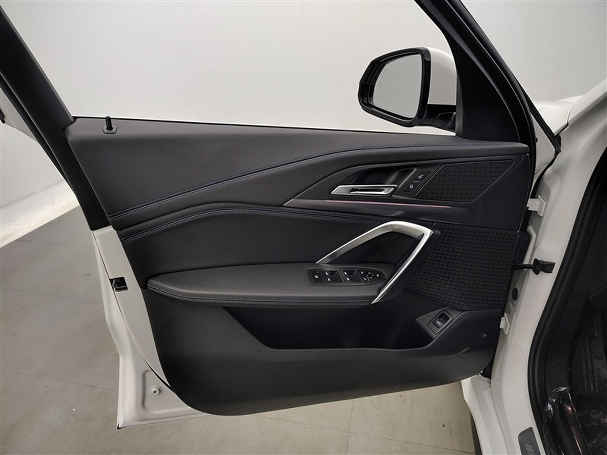 BMW X1 1.5iA sDrive20 MHEV M-Pack (2023) - Photo 16