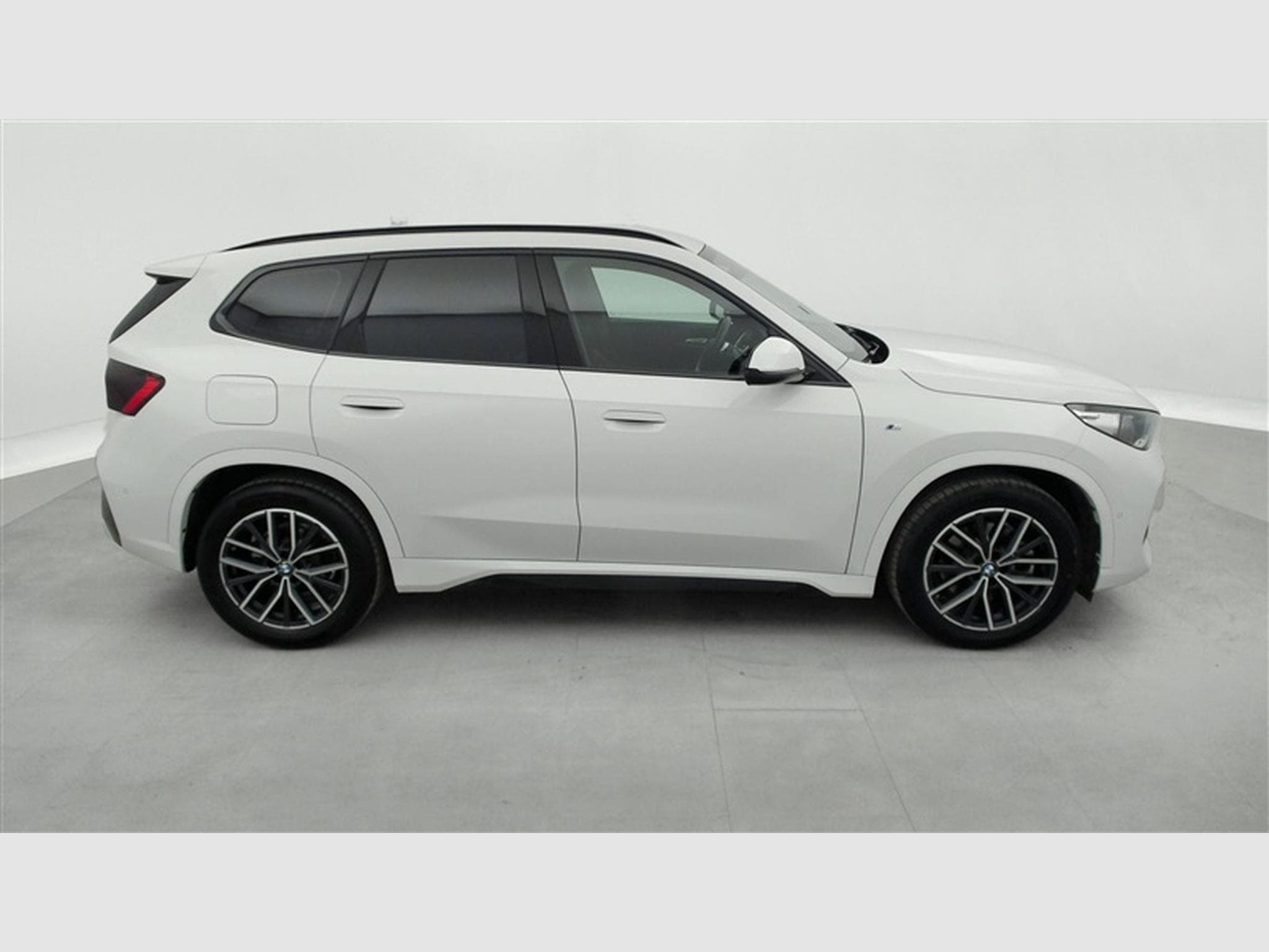 BMW X1 1.5iA sDrive20 MHEV M-Pack (2023) - Photo 24