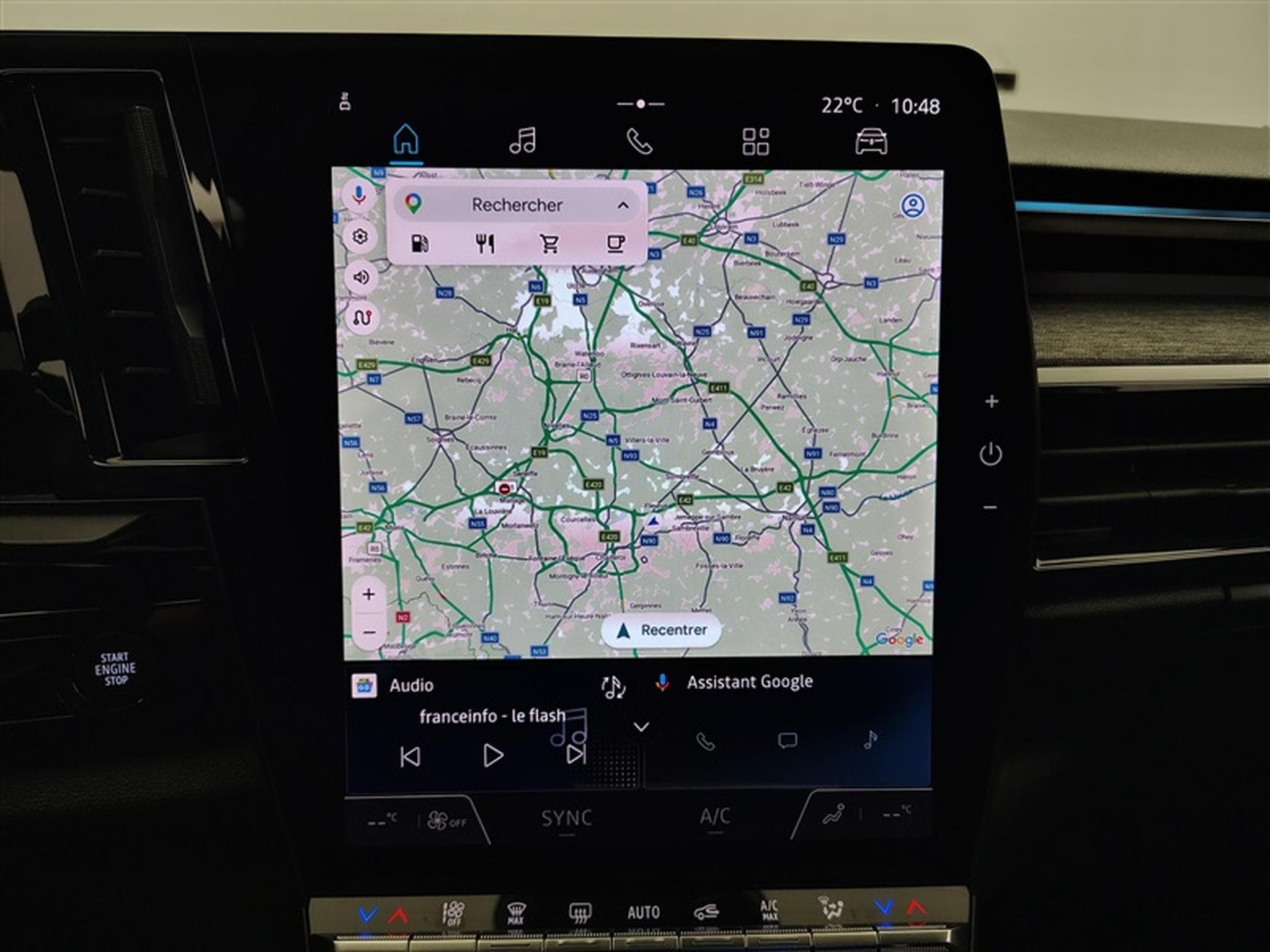 Renault Austral 1.2 E-Tec HEV Techno NAVI / FULL LED / S-CUIR (2024) - Foto 11
