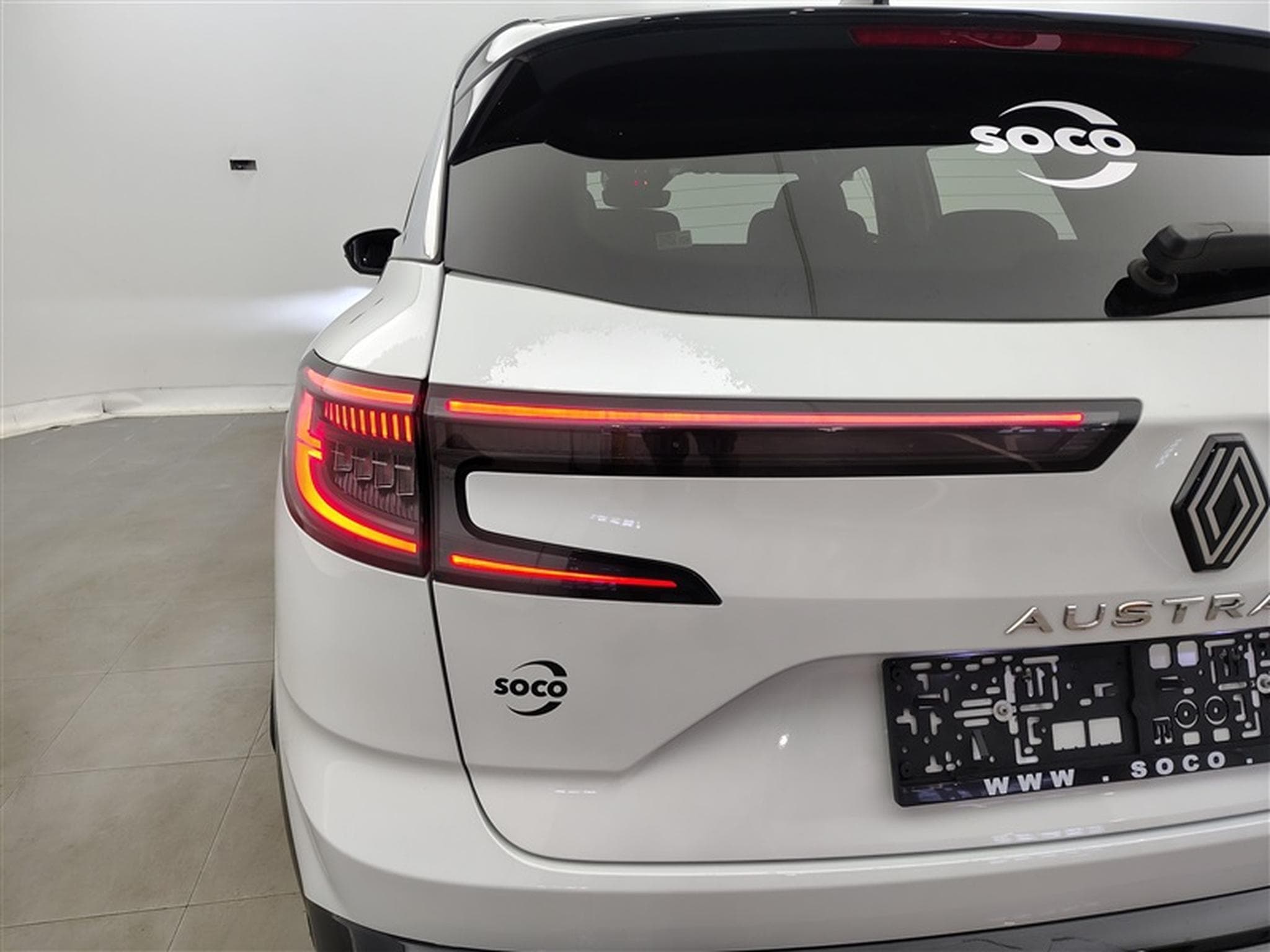 Renault Austral 1.2 E-Tec HEV Techno NAVI / FULL LED / S-CUIR (2024) - Foto 16