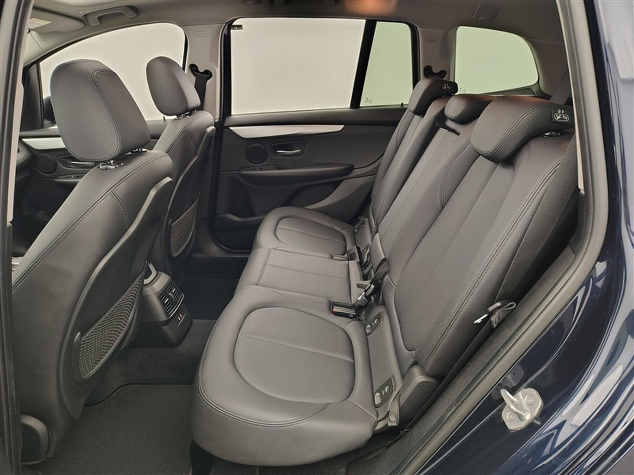 BMW 218 218 dA AdBlue (2018) - Photo 13
