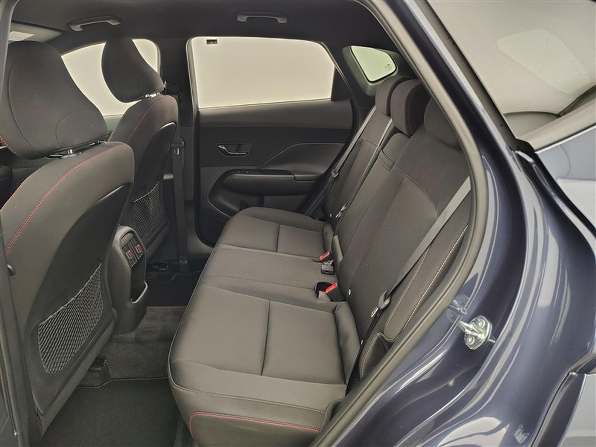 Hyundai Kona 1.6 T-GDi Feel N-Line (2025) - Photo 13