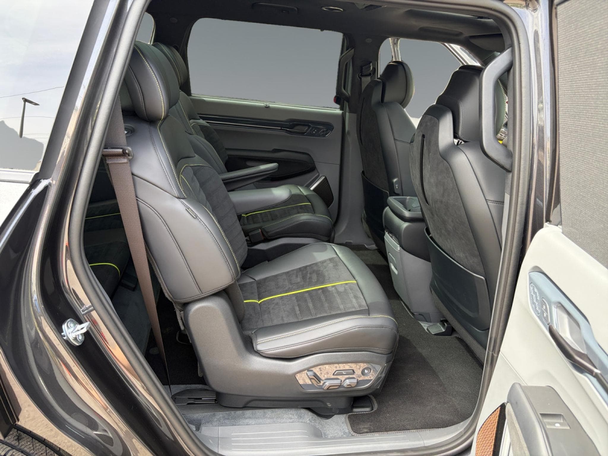 Kia EV9 GT 99,8 kWh AWD (2026) - Foto 17