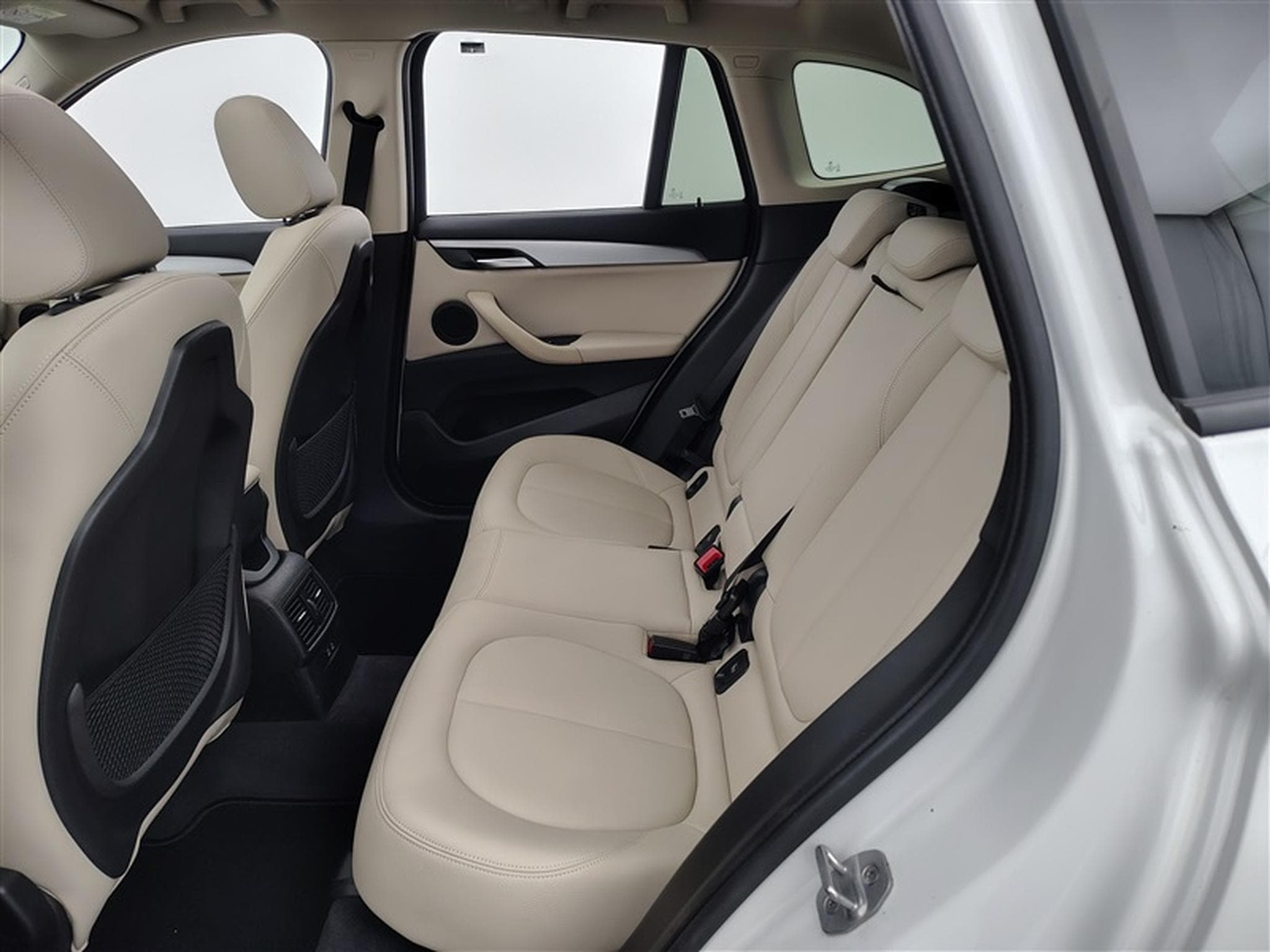 BMW X1 1.5i sDrive18 NAVI / CUIR / TOIT PANO (2021) - Photo 13