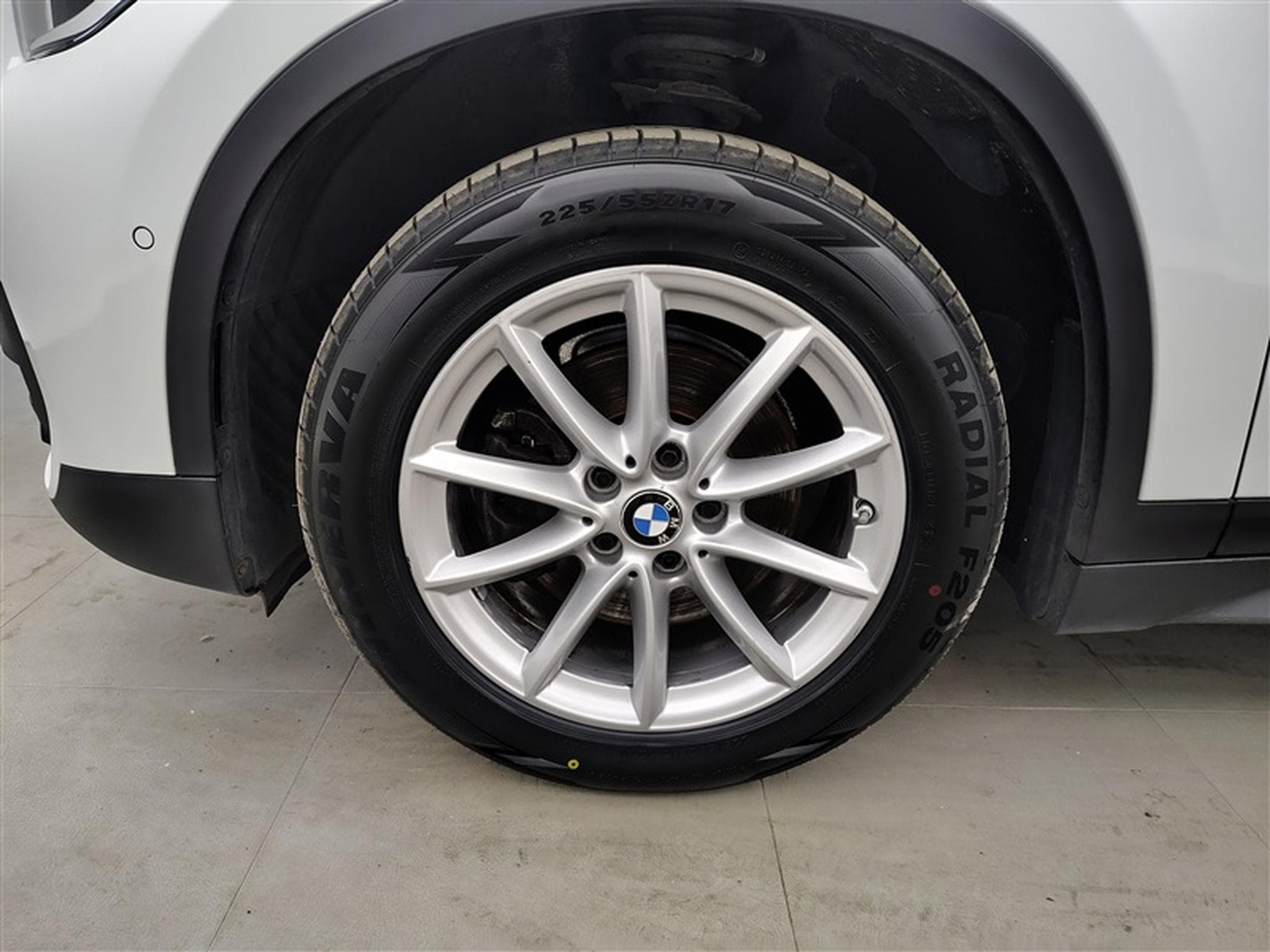 BMW X1 1.5i sDrive18 NAVI / CUIR / TOIT PANO (2021) - Photo 6