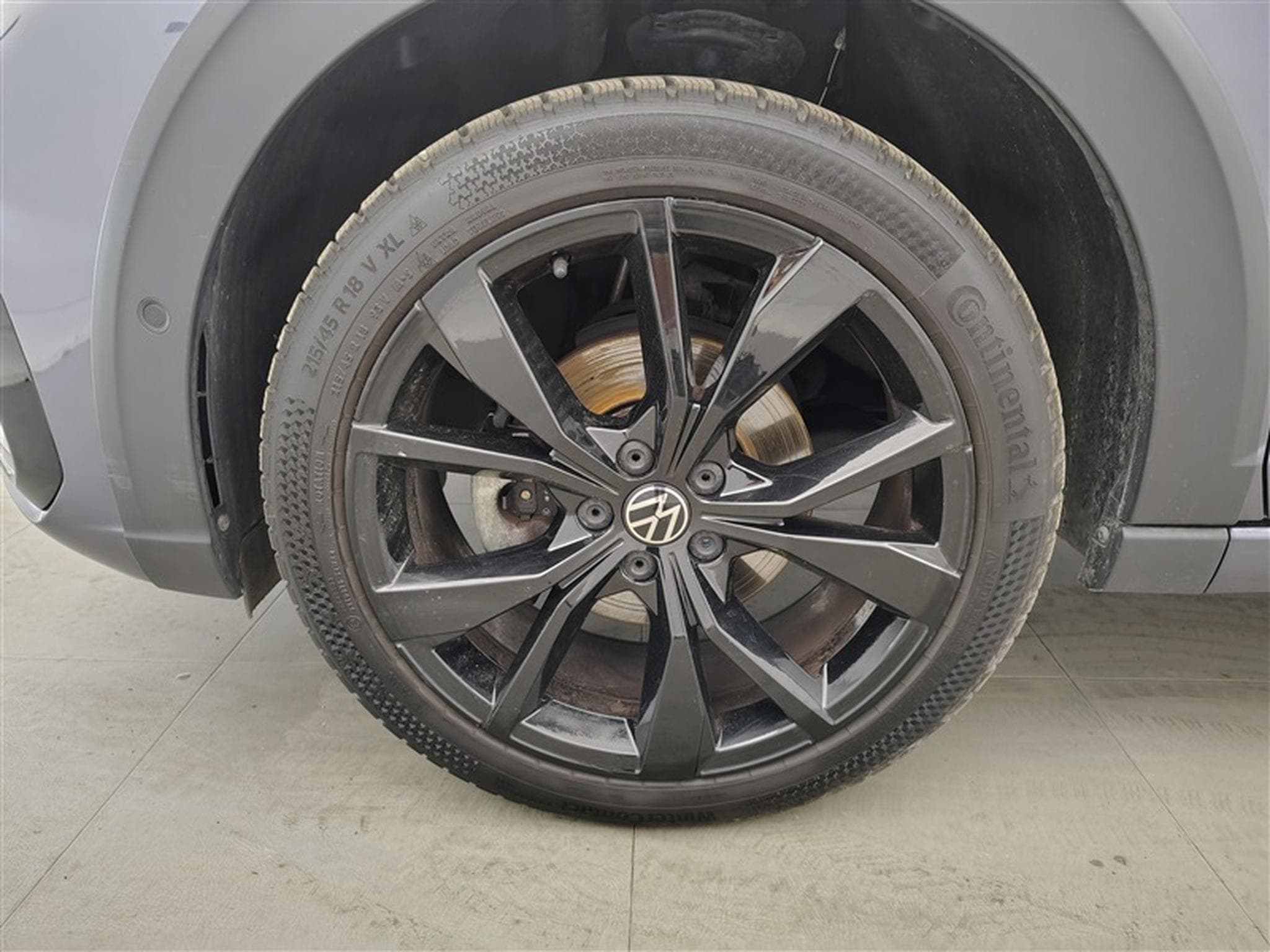 VW Taigo 1.0 TSI R-Line NAVI/TO PANO/FULL LED/JA18/PDC (2022) - Photo 6