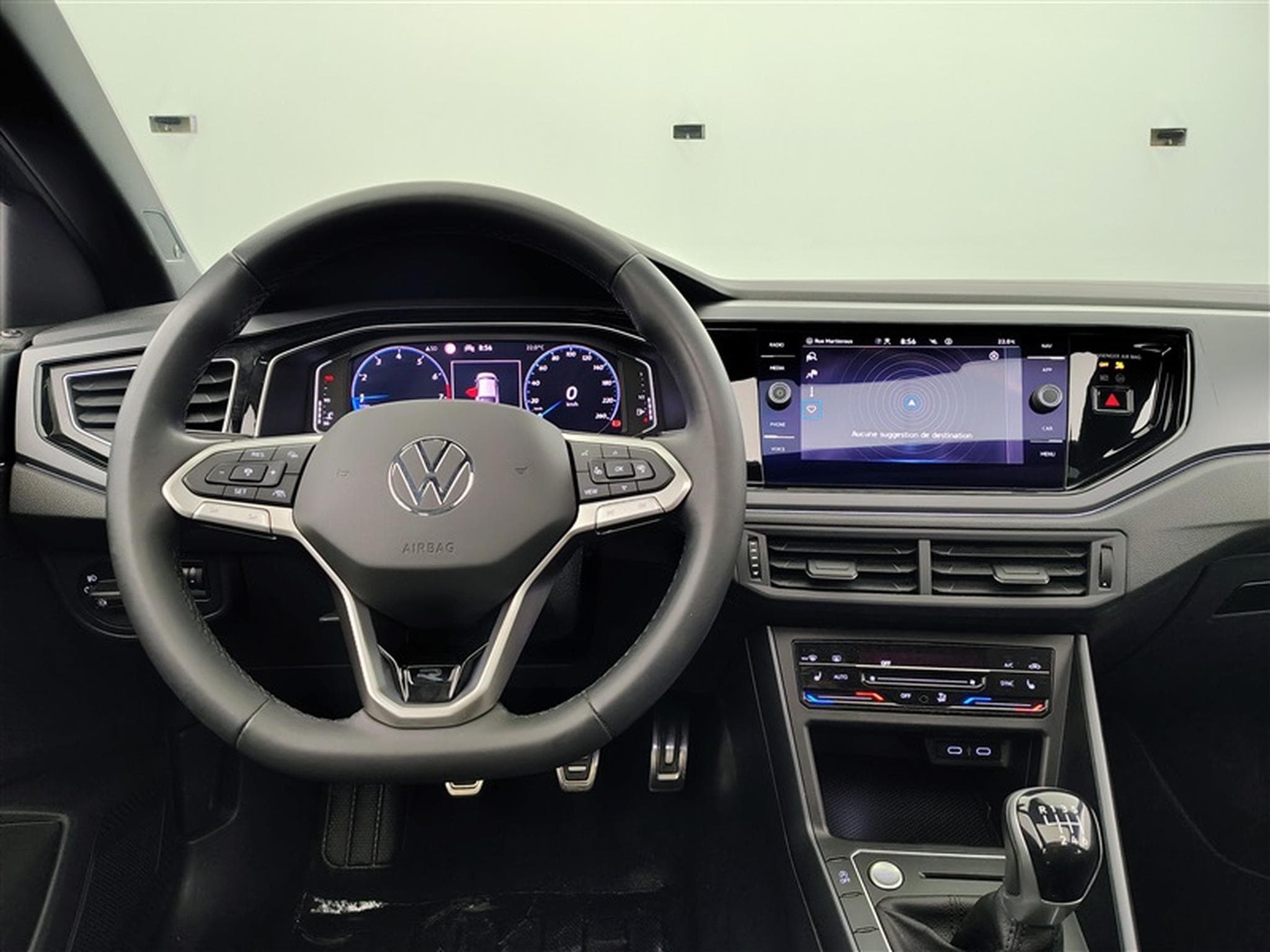 VW Taigo 1.0 TSI R-Line NAVI/TO PANO/FULL LED/JA18/PDC (2022) - Photo 9